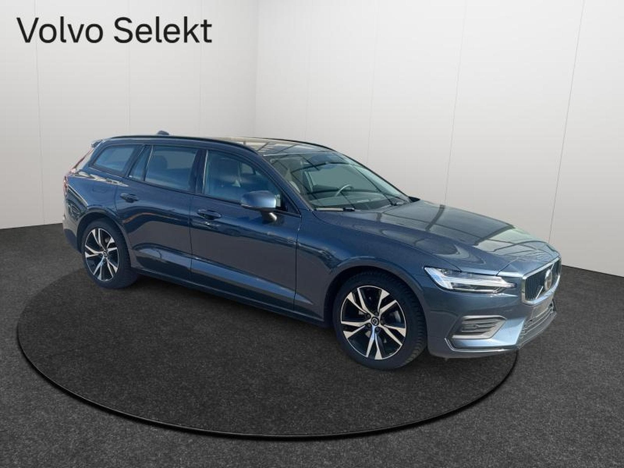 Volvo V60 B4 Core / Essence (2025) - Foto 8