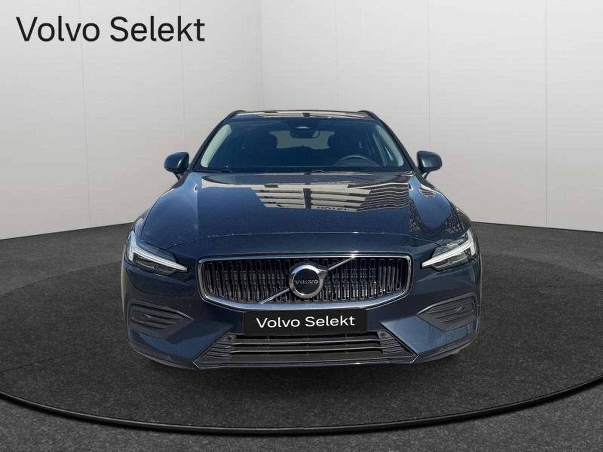 Volvo V60 B4 Core / Essence (2025) - Foto 9