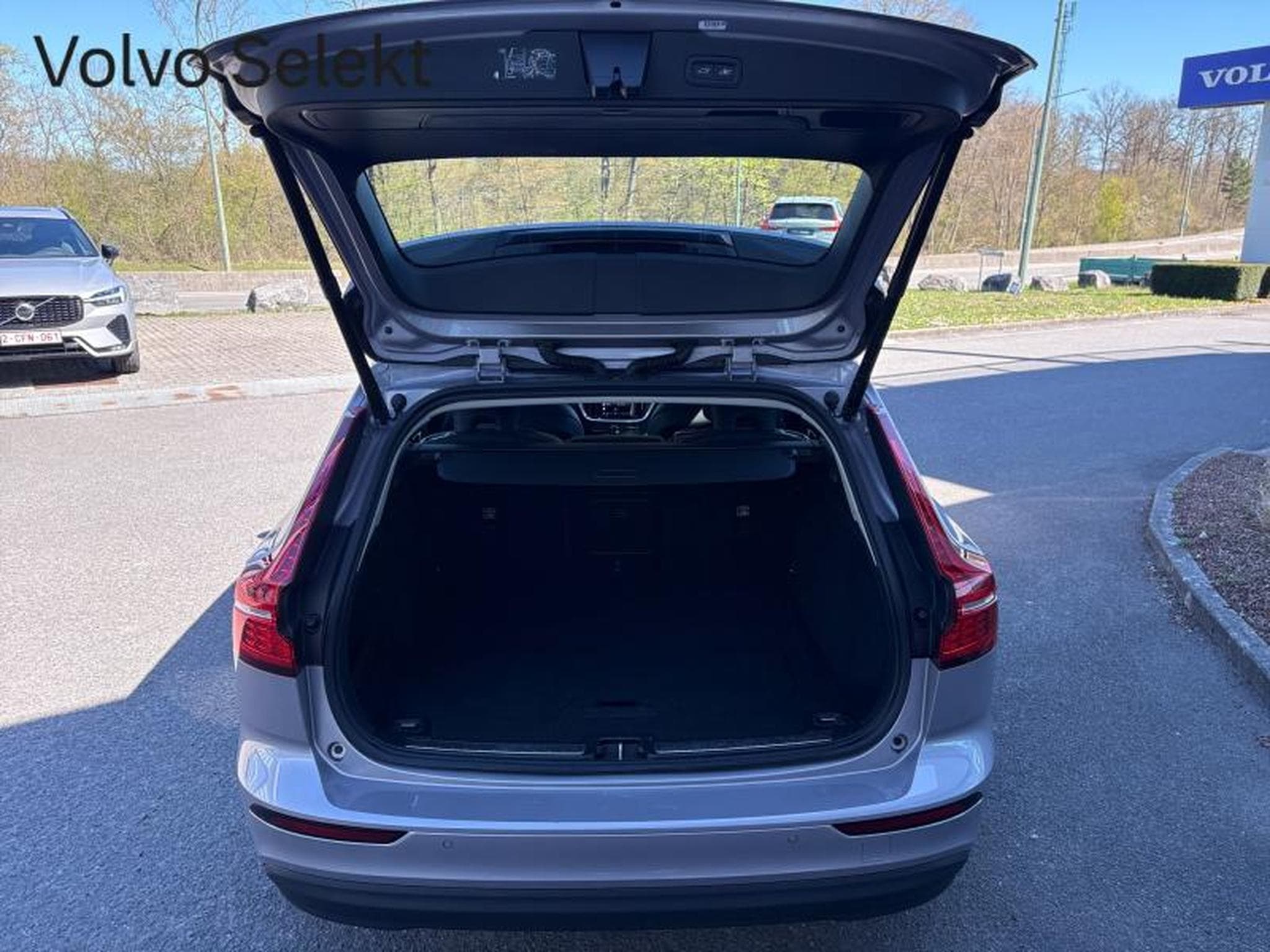 Volvo V60 B4 Core / Essence (2025) - Foto 19
