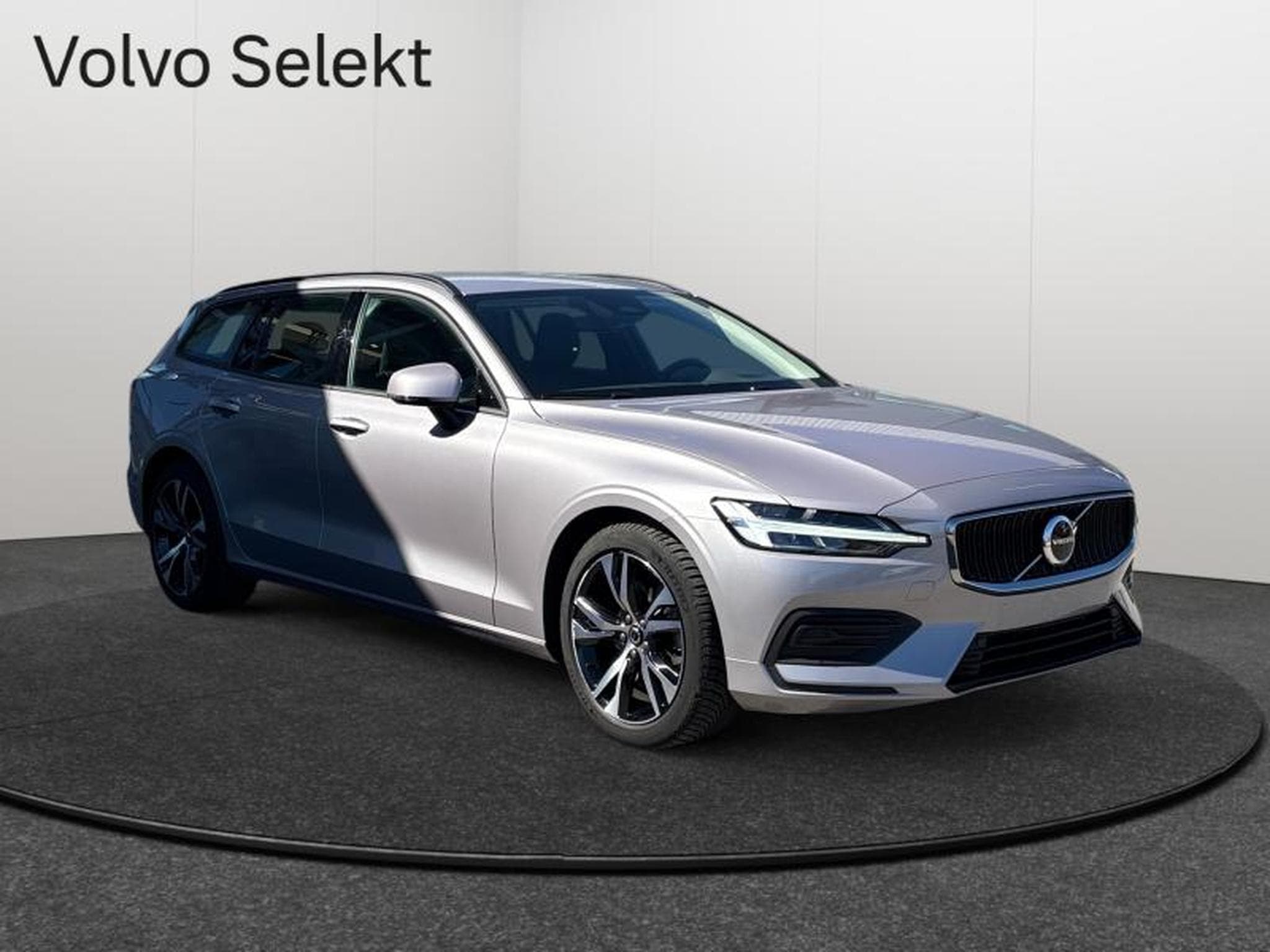 Volvo V60 B4 Core / Essence (2025) - Foto 8