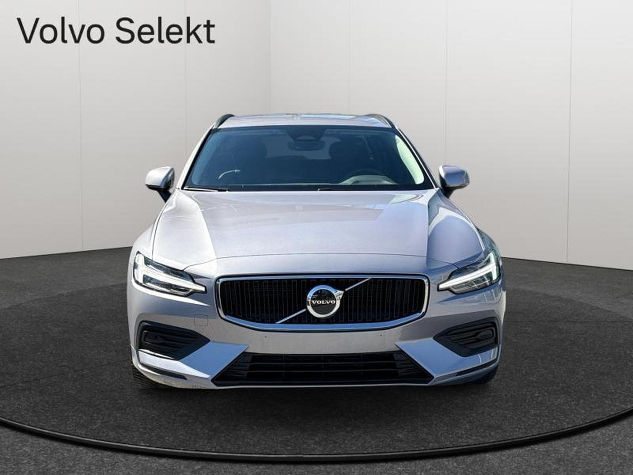 Volvo V60 B4 Core / Essence (2025) - Foto 9