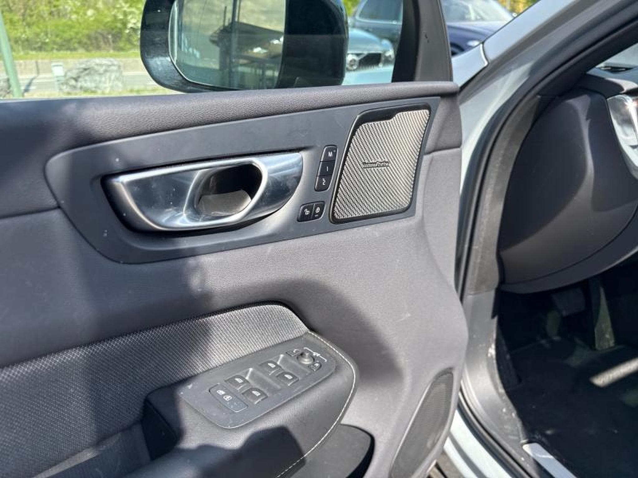 Volvo XC60 T6 Plus Dark / Hybride KIT HIVER INCLUS (2025) - Foto 20