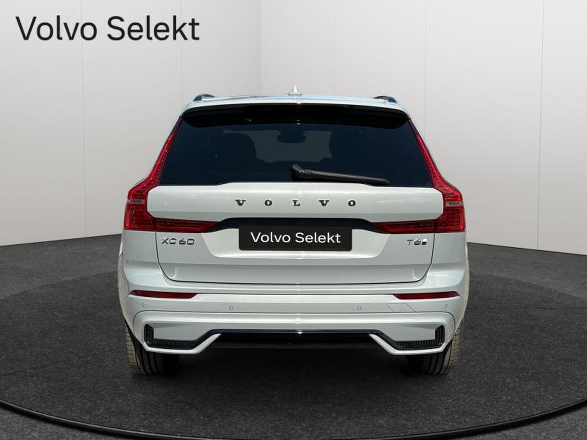 Volvo XC60 T6 Plus Dark / Hybride KIT HIVER INCLUS (2025) - Foto 6