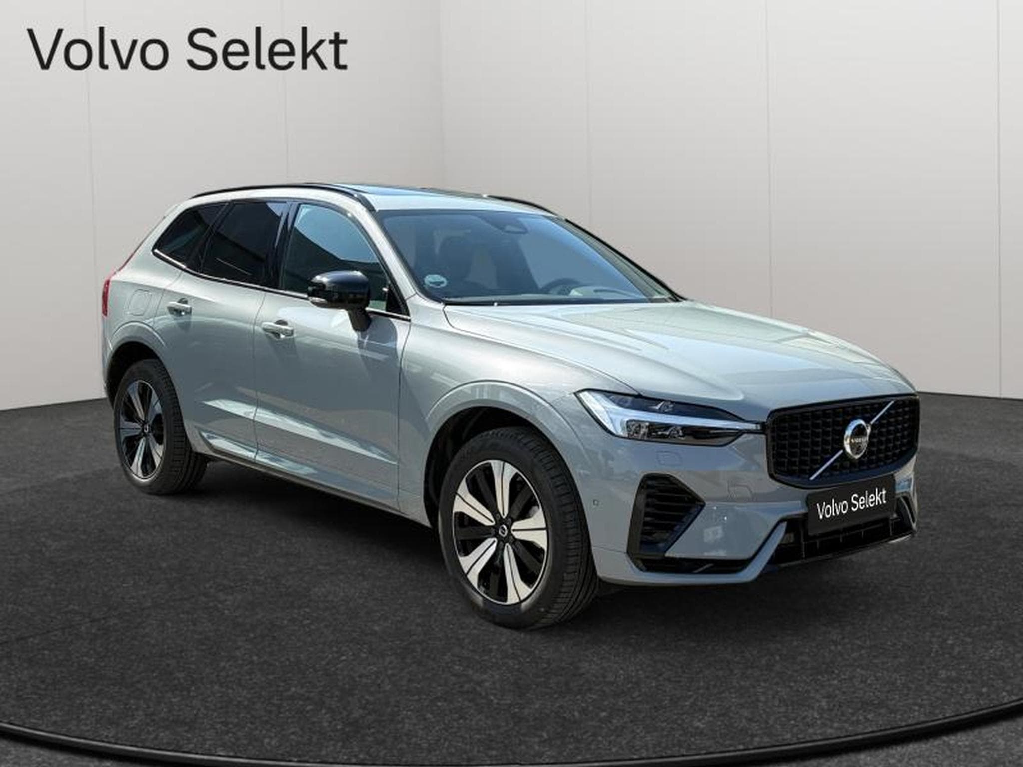 Volvo XC60 T6 Plus Dark / Hybride KIT HIVER INCLUS (2025) - Foto 8