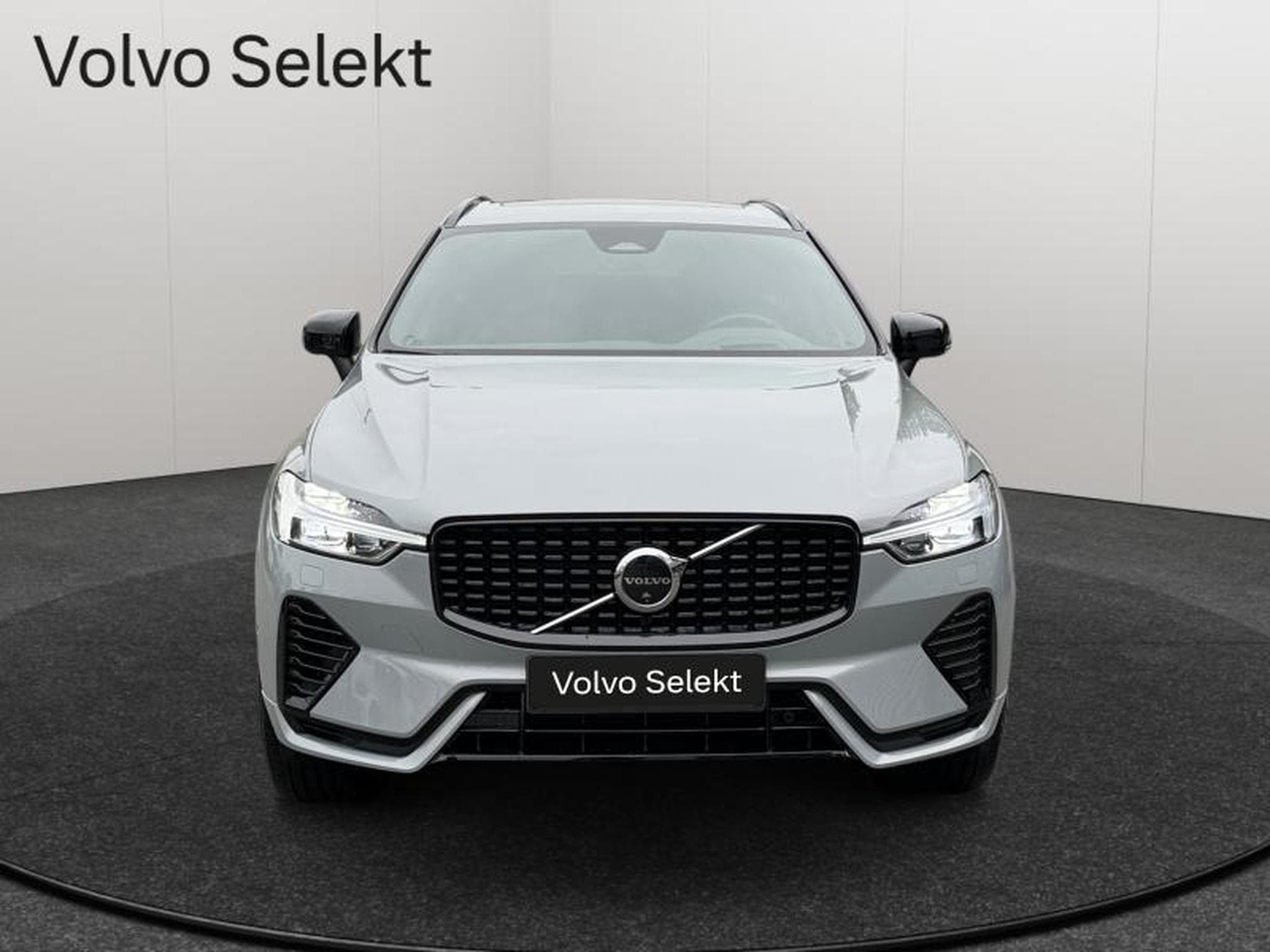 Volvo XC60 T6 Plus Dark / Hybride KIT HIVER INCLUS (2025) - Foto 9