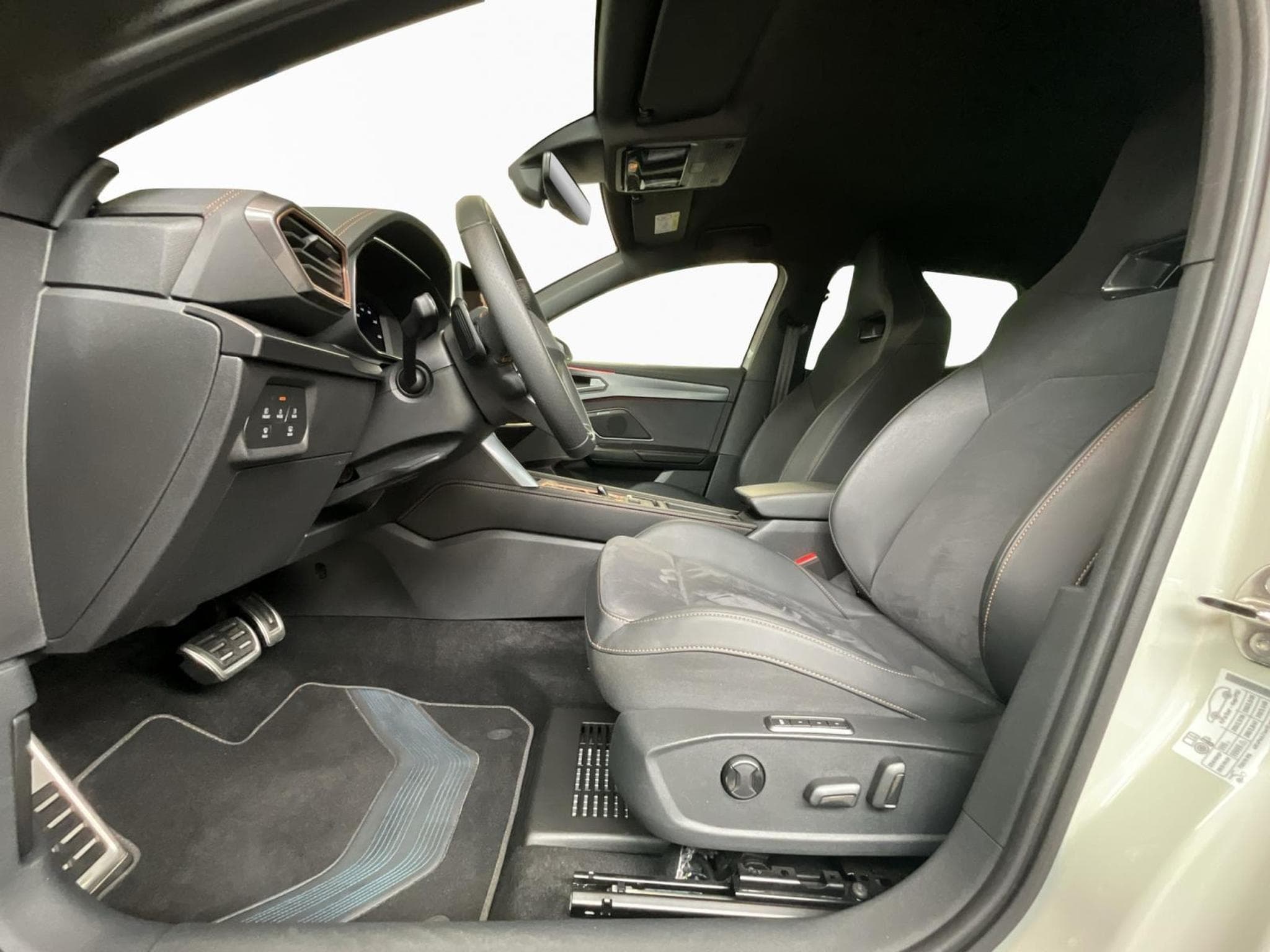 Cupra Leon DSG+Pure-Perf+Immersive-Sennheiser (2025) - Foto 11