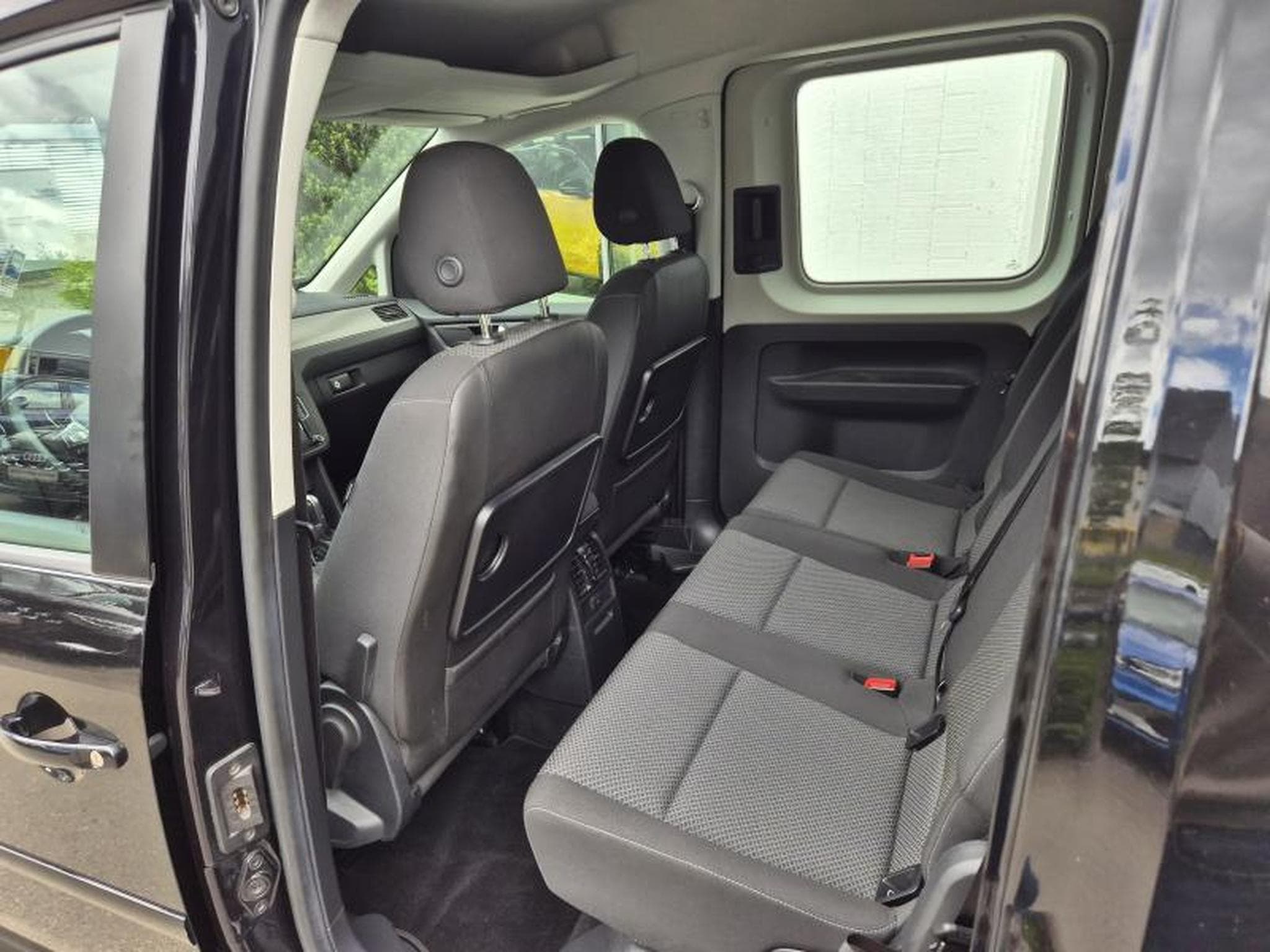 VW Caddy Beach Navi DSG (2019) - Photo 13