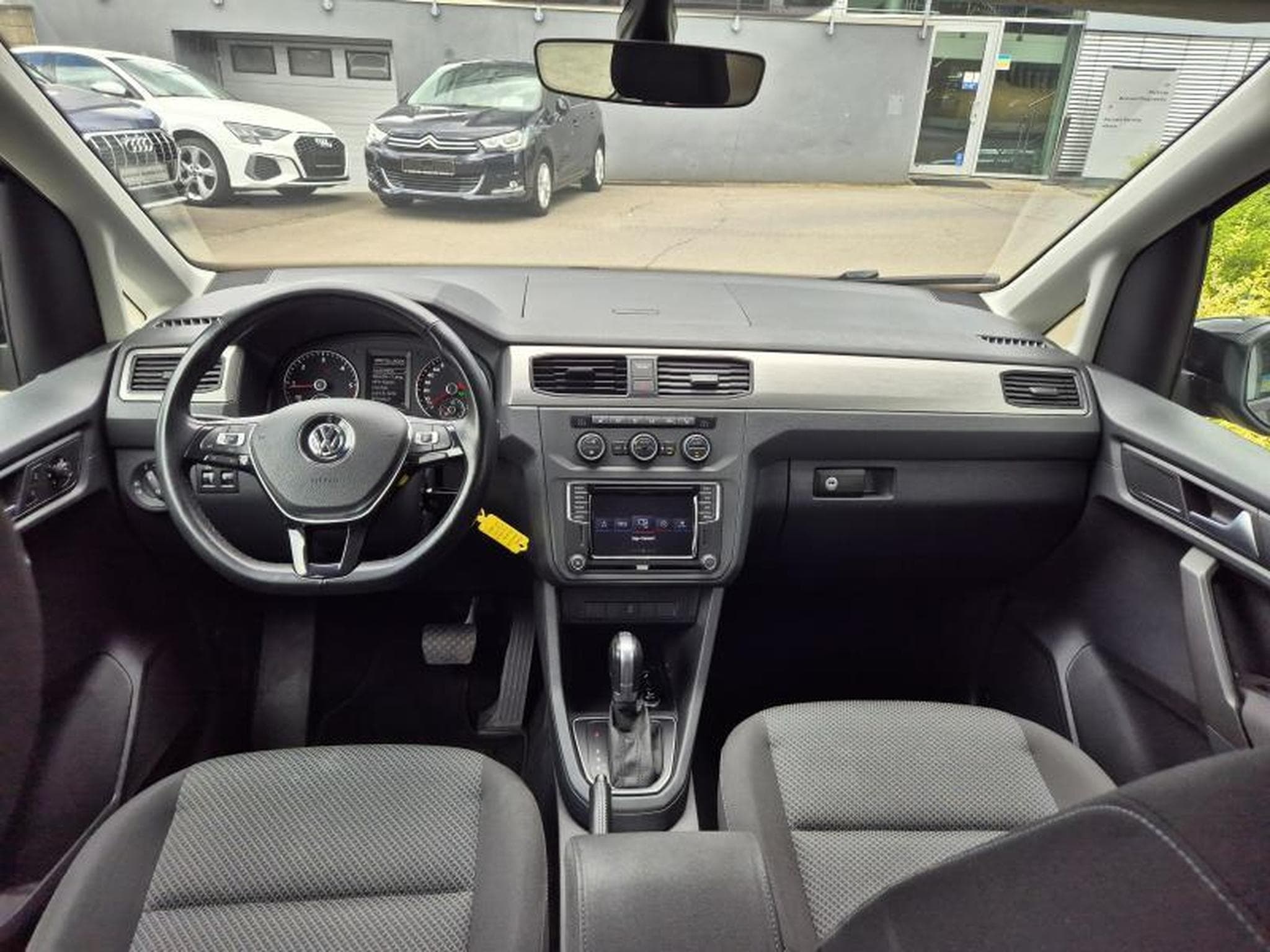 VW Caddy Beach Navi DSG (2019) - Photo 9