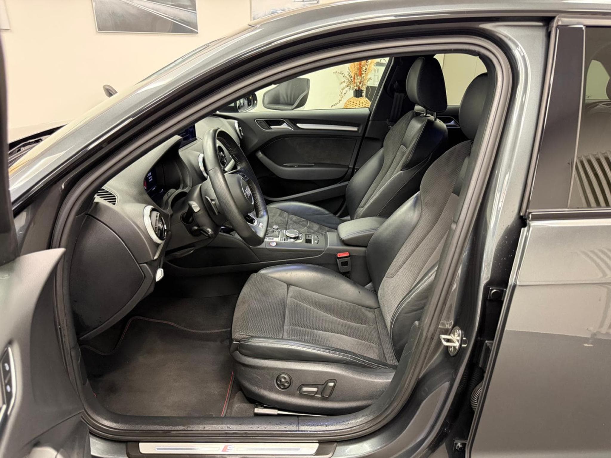 Audi S3 SB 2.0 TFSI quattro 300 CV / 221 kW S tronic (2019) - Photo 3