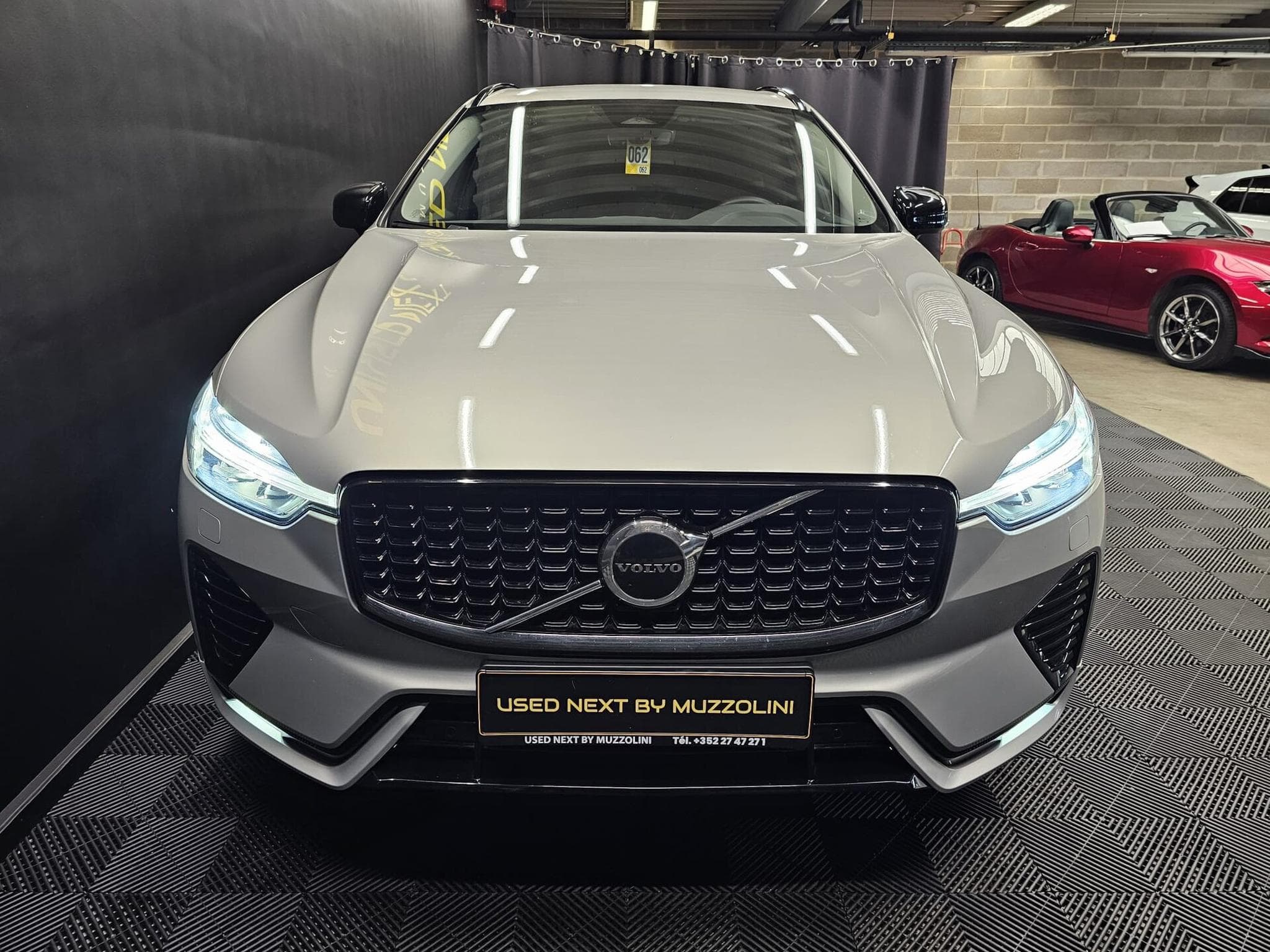 Volvo XC60 MOMENTUM 197 CV (2023) - Photo 3