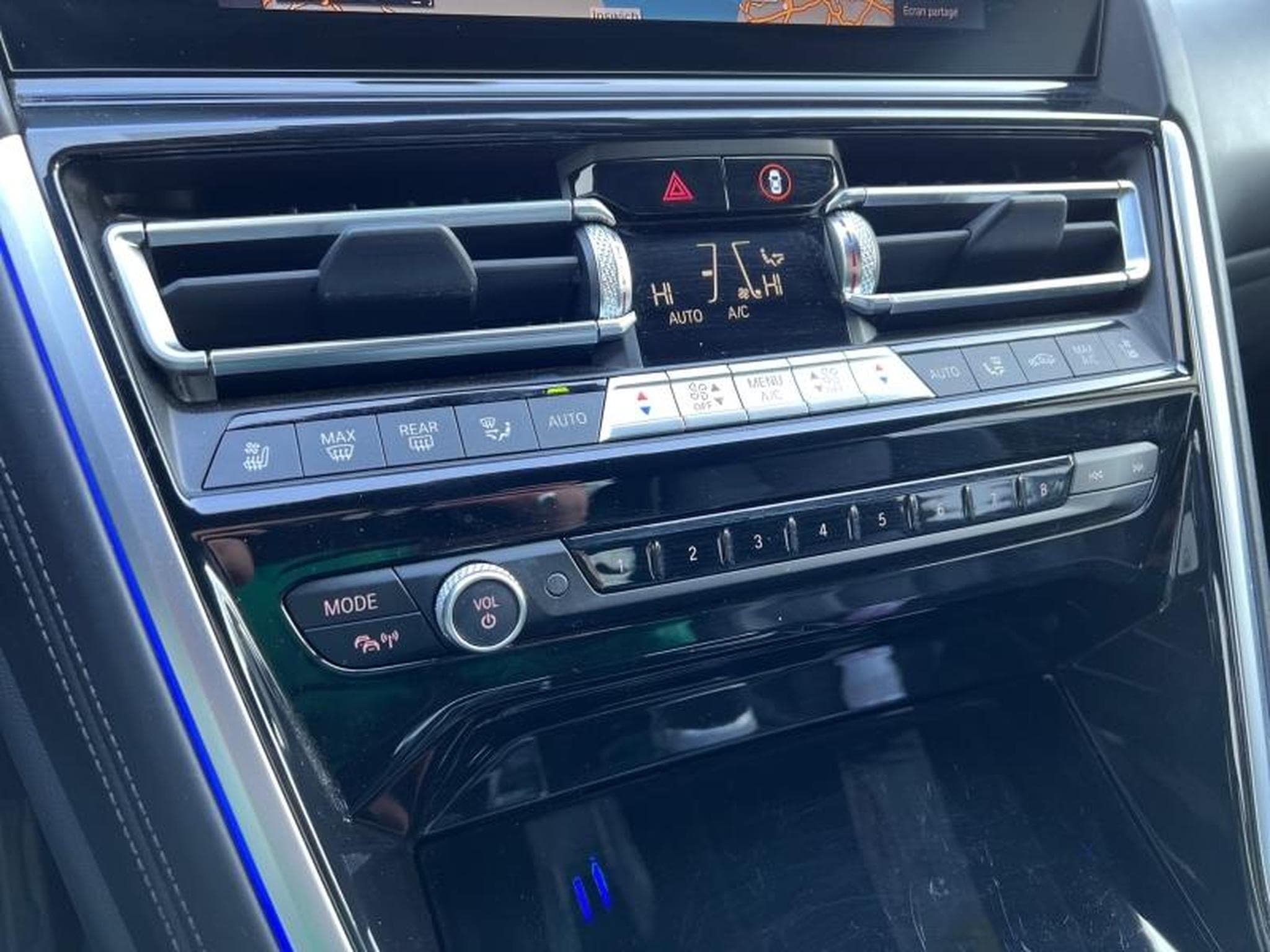 BMW Série 8 Cabriolet M850iA xDrive 530ch 44cv (2021) - Photo 17