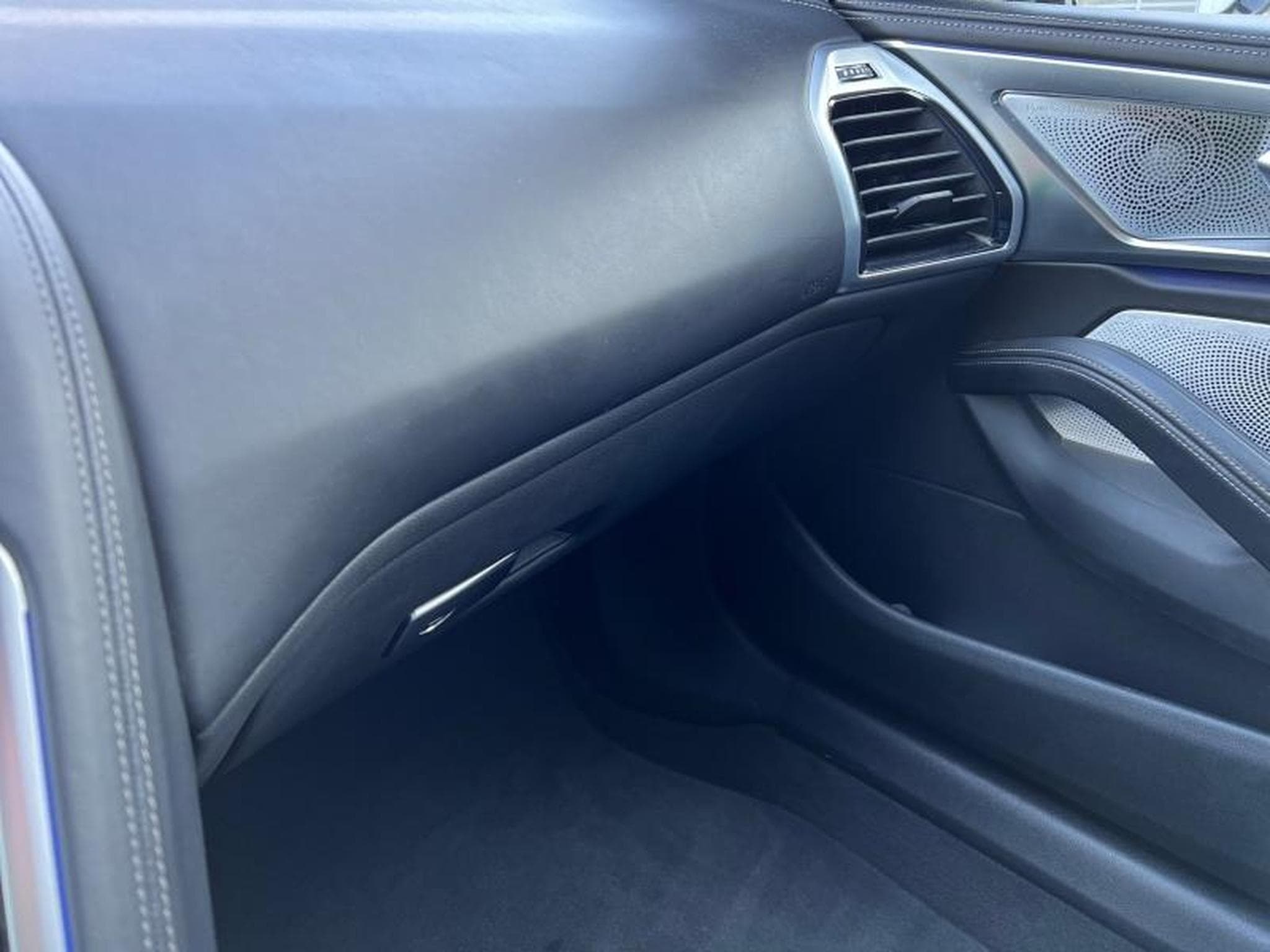 BMW Série 8 Cabriolet M850iA xDrive 530ch 44cv (2021) - Photo 21