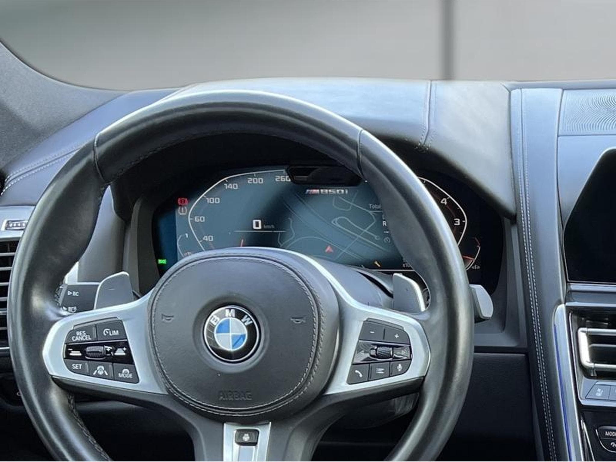 BMW Série 8 Cabriolet M850iA xDrive 530ch 44cv (2021) - Photo 8
