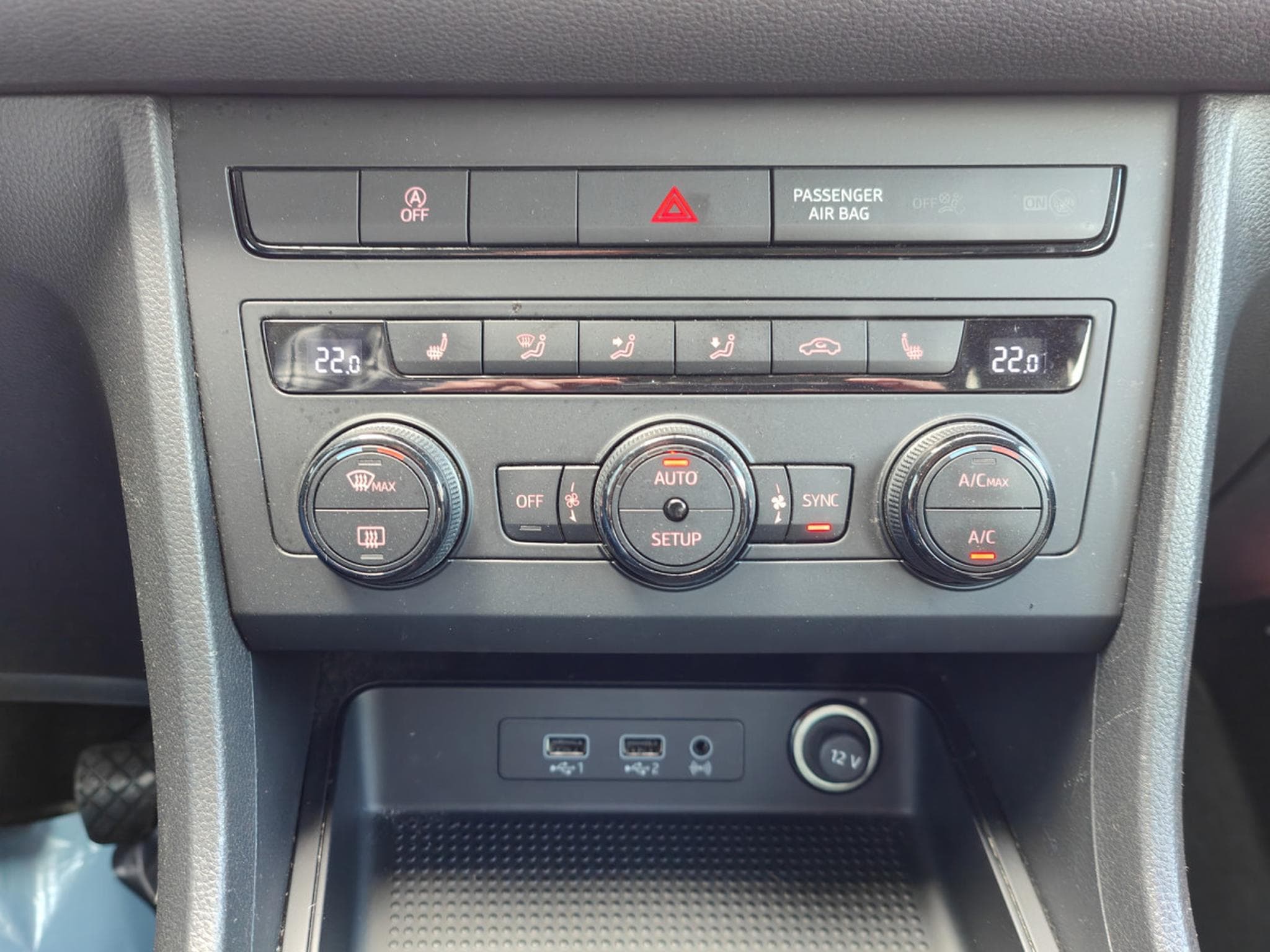 Seat Ateca 1.6 TDI BLUETOOTH CLIMATISATION SIEGES CHAUFF (2020) - Photo 12