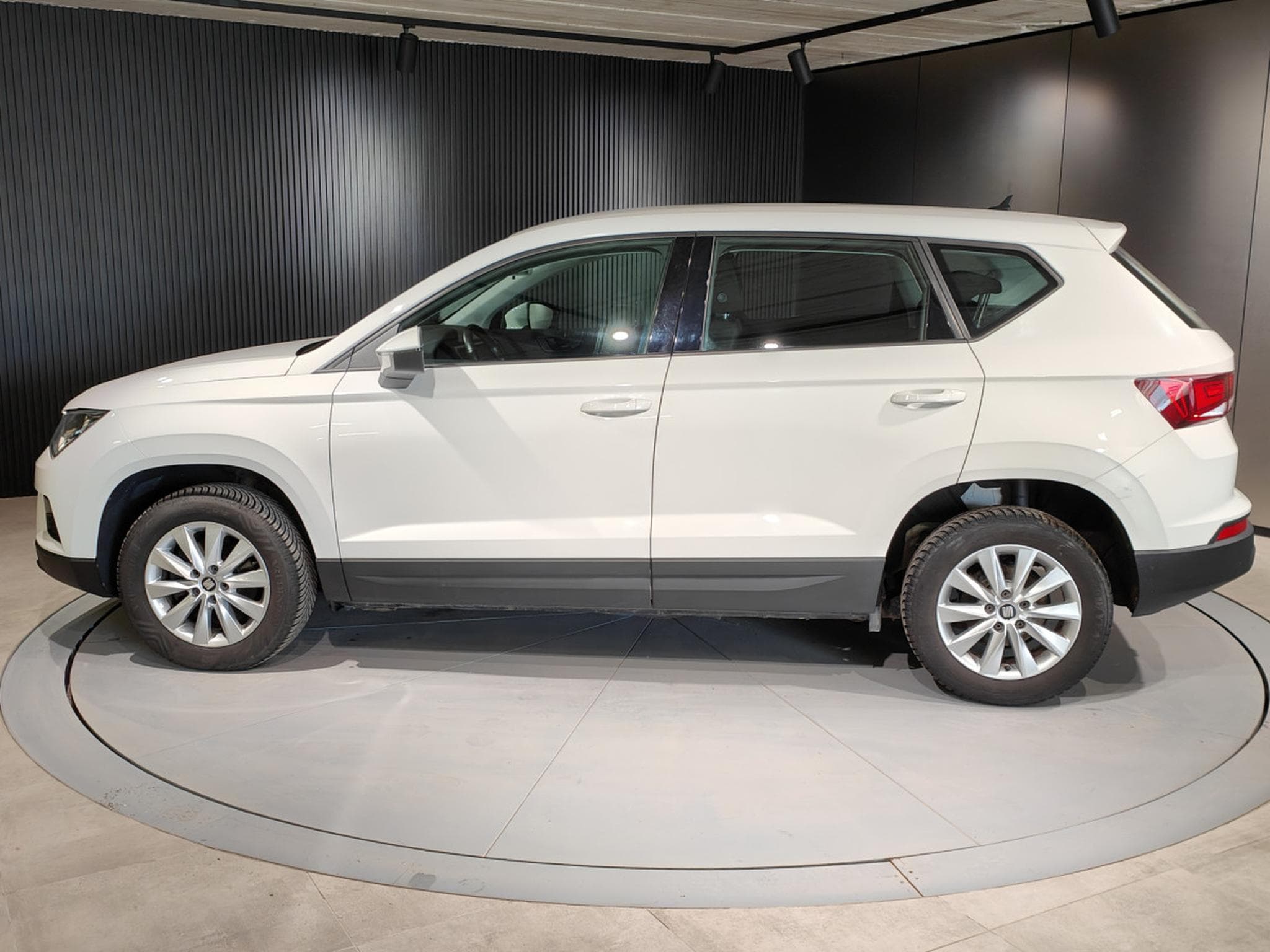 Seat Ateca 1.6 TDI BLUETOOTH CLIMATISATION SIEGES CHAUFF (2020) - Photo 5