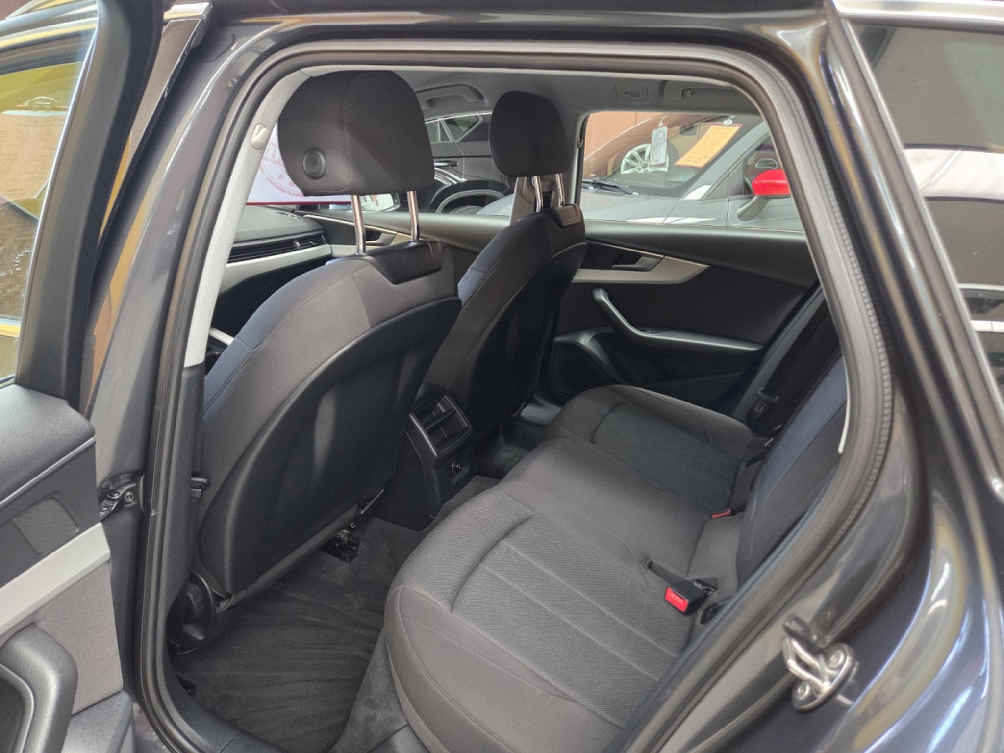 Audi A4 AVANT 30TDI ATTRACTION S-TRONIC (2022) - Photo 20