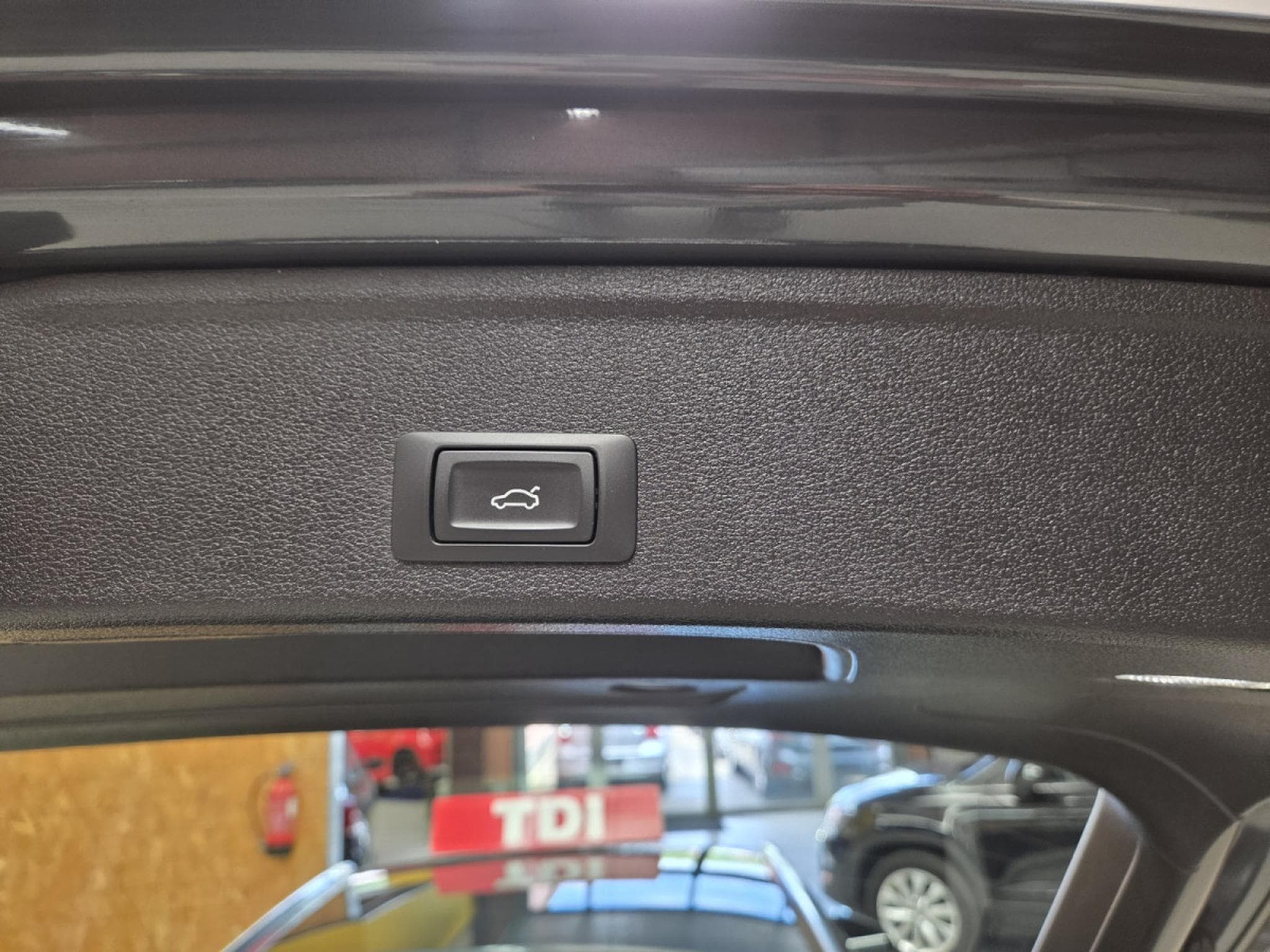 Audi A4 AVANT 30TDI ATTRACTION S-TRONIC (2022) - Photo 22