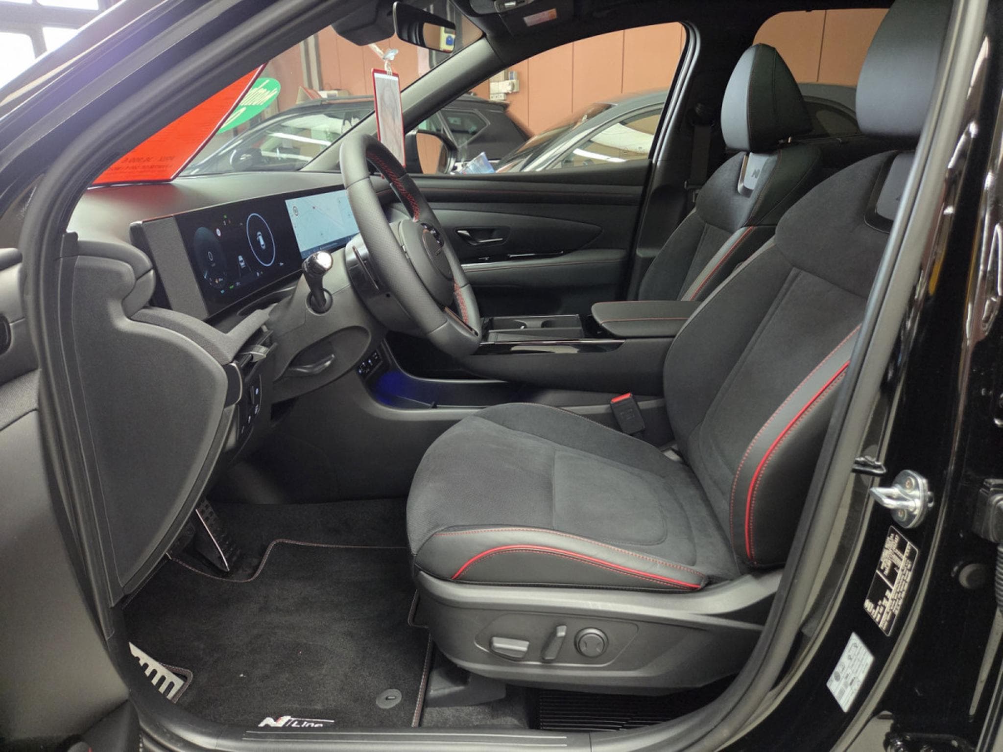 Hyundai Tucson HEV 1.6 T-GDI 6AT SHINE N-LINE SENSATION 239CV (2026) - Photo 13