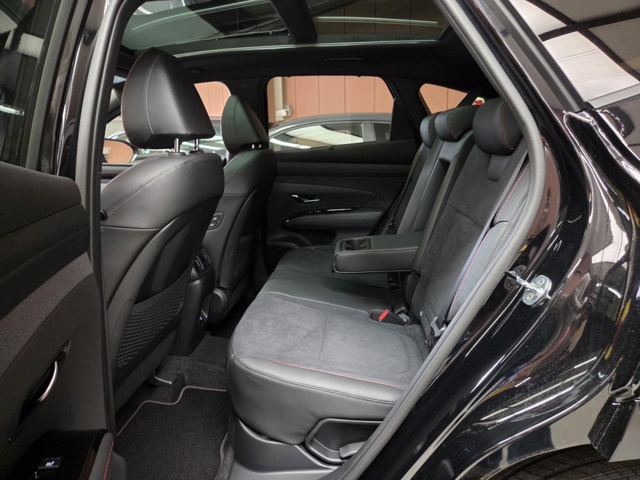 Hyundai Tucson HEV 1.6 T-GDI 6AT SHINE N-LINE SENSATION 239CV (2026) - Photo 23
