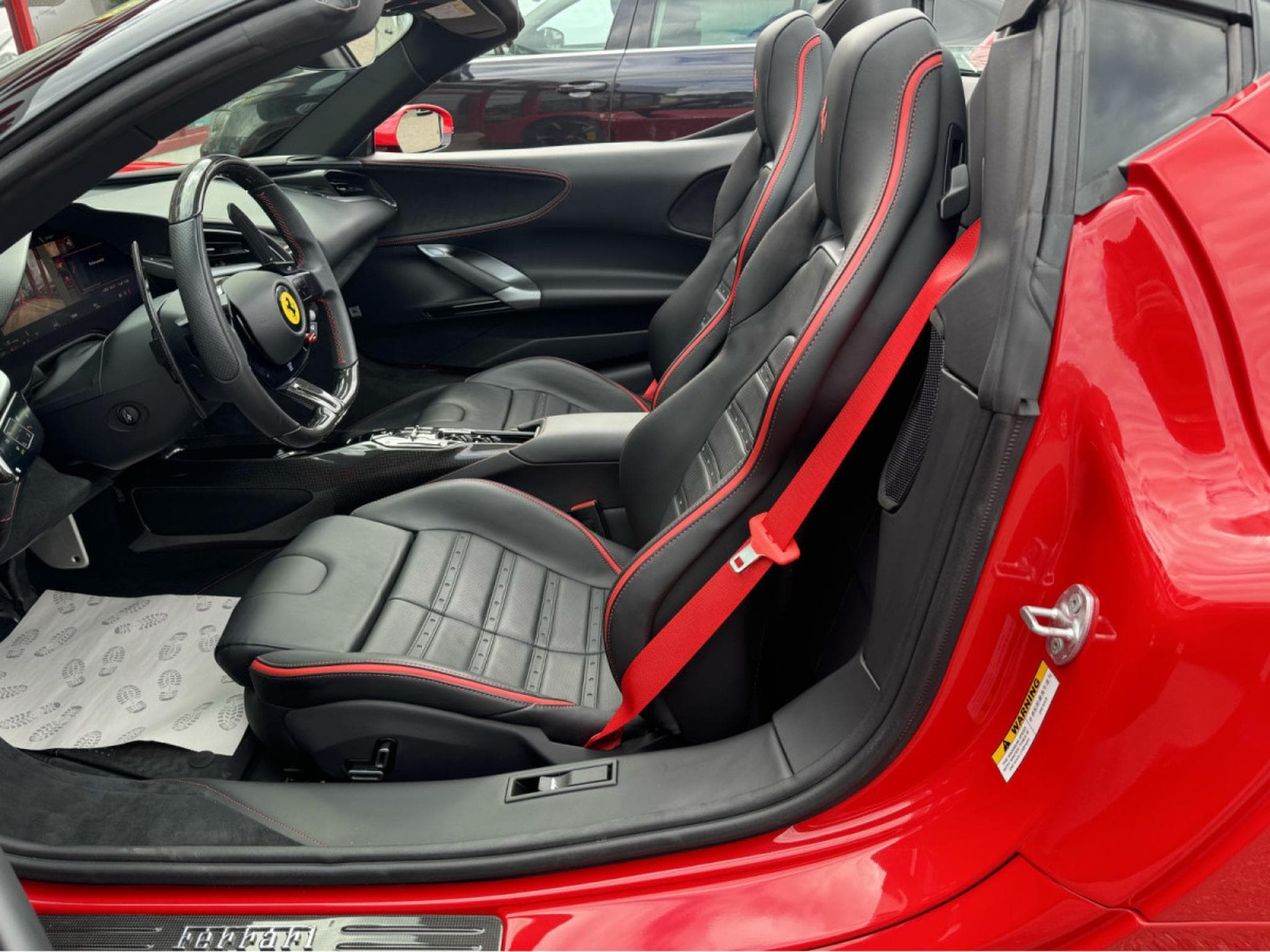 Ferrari SF90 REPRISES POSSIBLE ... INZAHLUNGEN MÖGLICH Full options Great (2023) - Photo 12