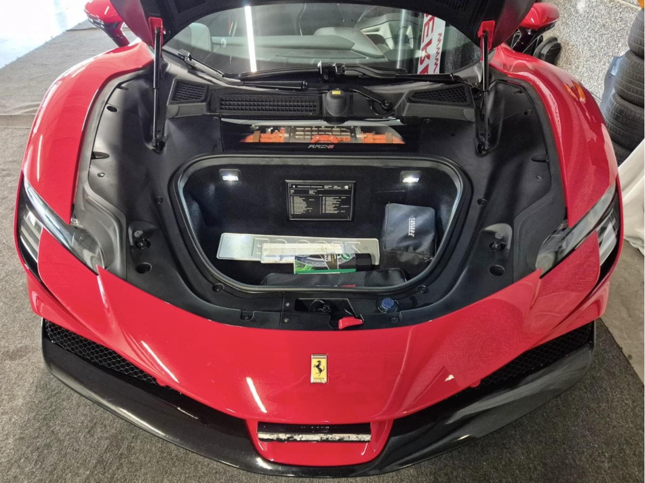 Ferrari SF90 DAYTONA RACING SEATS FULL ELECTRIC CARBON LIFT JBL (2022) - Photo 17