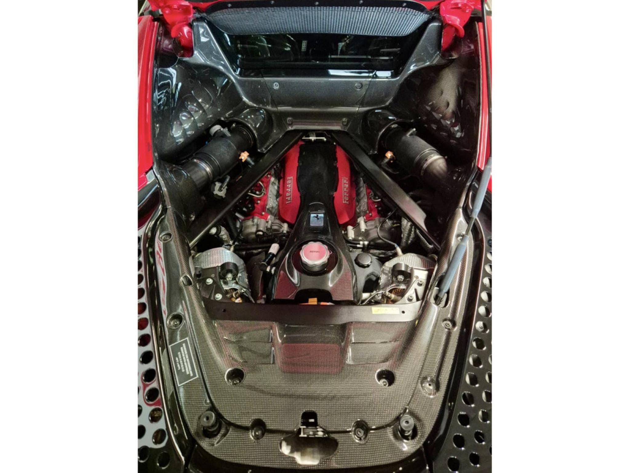 Ferrari SF90 DAYTONA RACING SEATS FULL ELECTRIC CARBON LIFT JBL (2022) - Photo 18