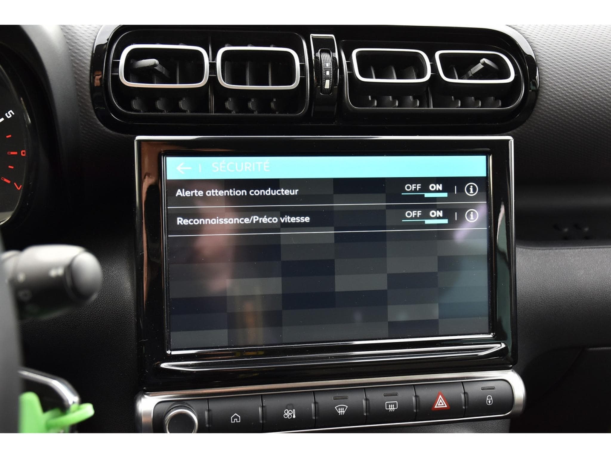 Citroën C3 Aircross 1.2 PureTech 110 C-Series CLIMA REGUL GPS (2023) - Photo 13