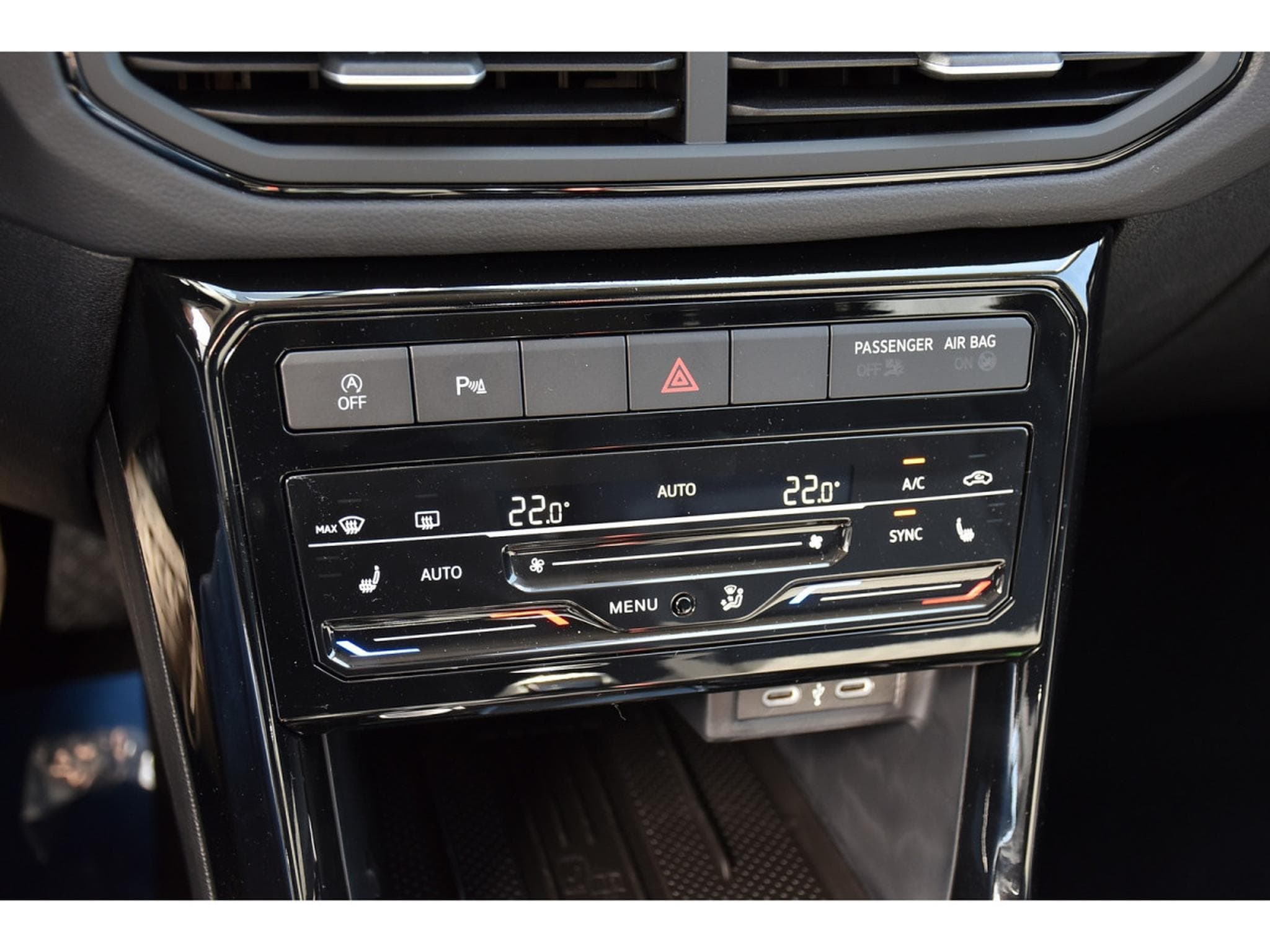 VW T-Cross 1.0 TSI Life DSG SG CHFF ACC TRAVEL SIDE CAM NEUF (2026) - Foto 19