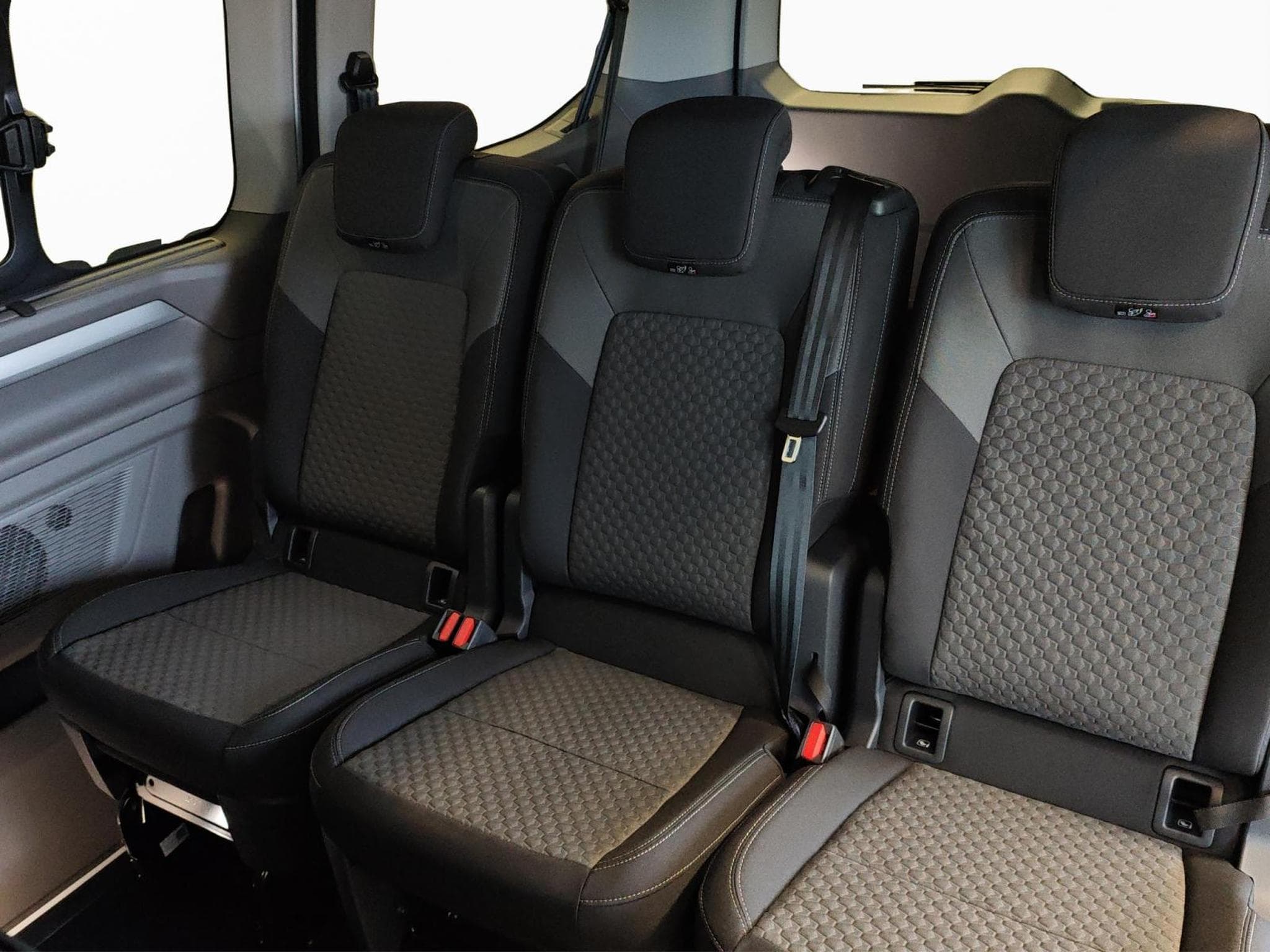 VW Caravelle LIFE 4X4 (2026) - Photo 15