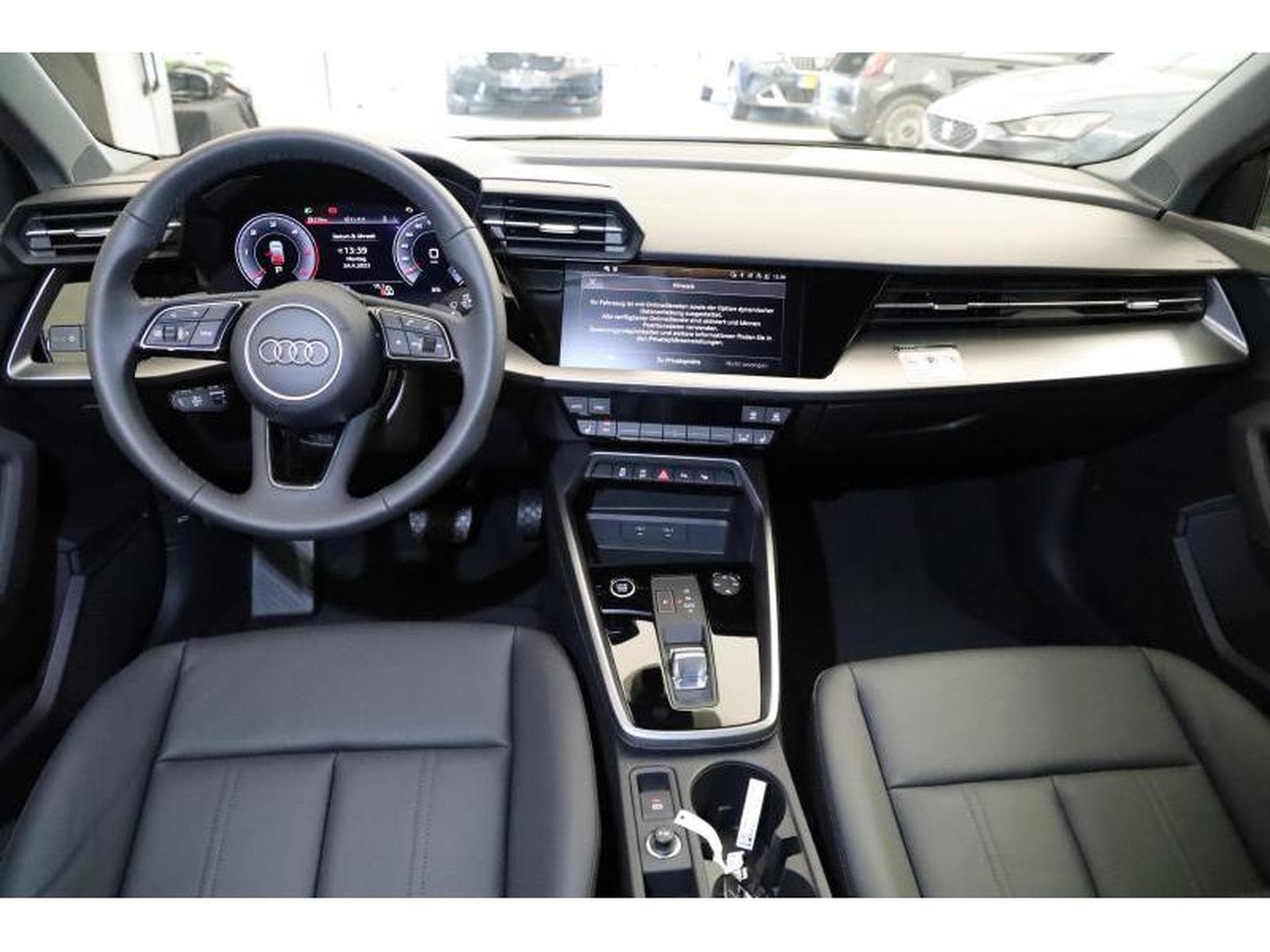 Audi A3 Sportback (2023) - Photo 2