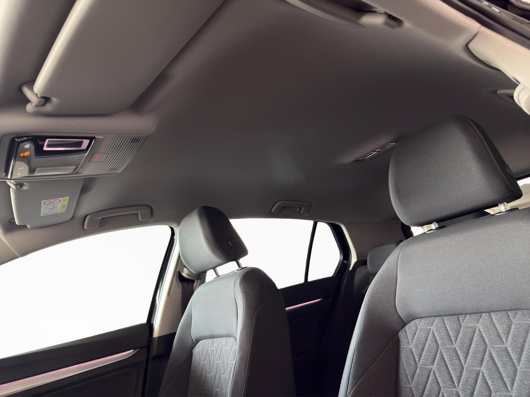 VW Golf LIFE (2026) - Photo 15