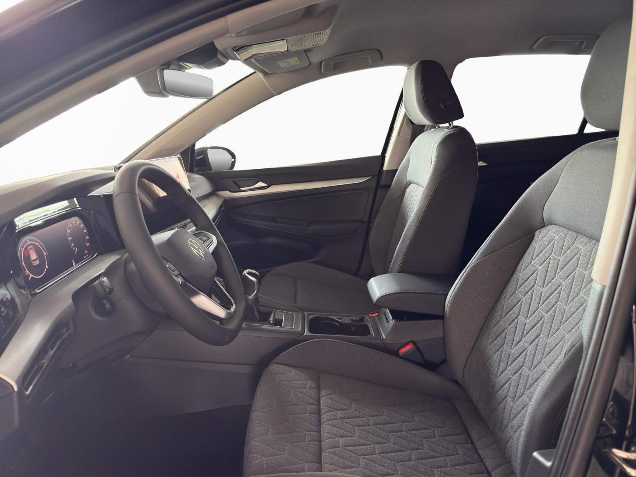 VW Golf LIFE (2026) - Photo 9