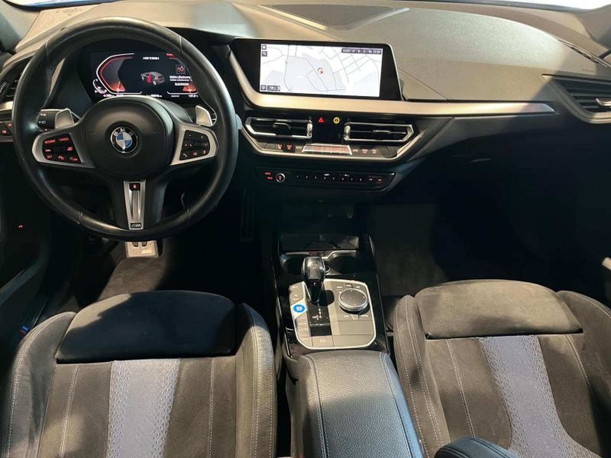 BMW M135 M135i xDrive (2020) - Foto 14