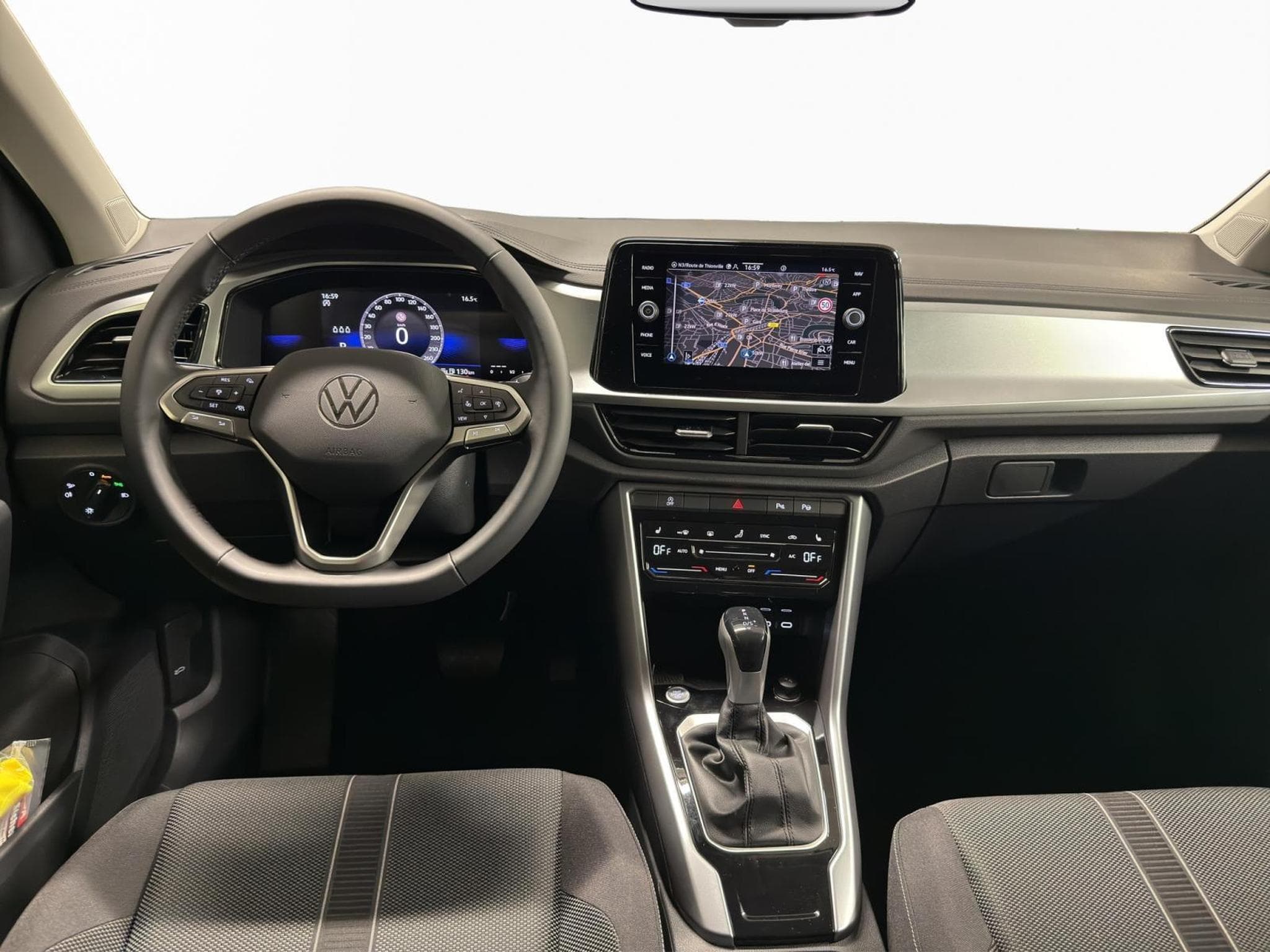 VW T-Roc LIFE (2026) - Photo 2