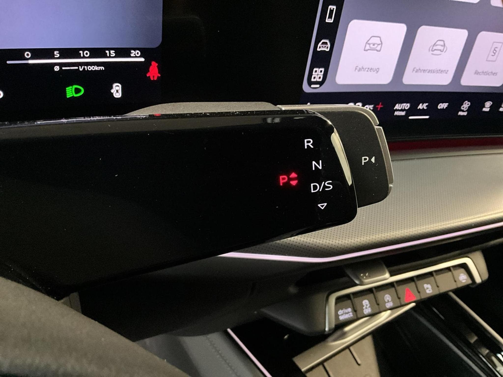 Audi Q3 S-Tronic+S-Line+Led+P.Business+AHK+LM19 (2025) - Photo 13