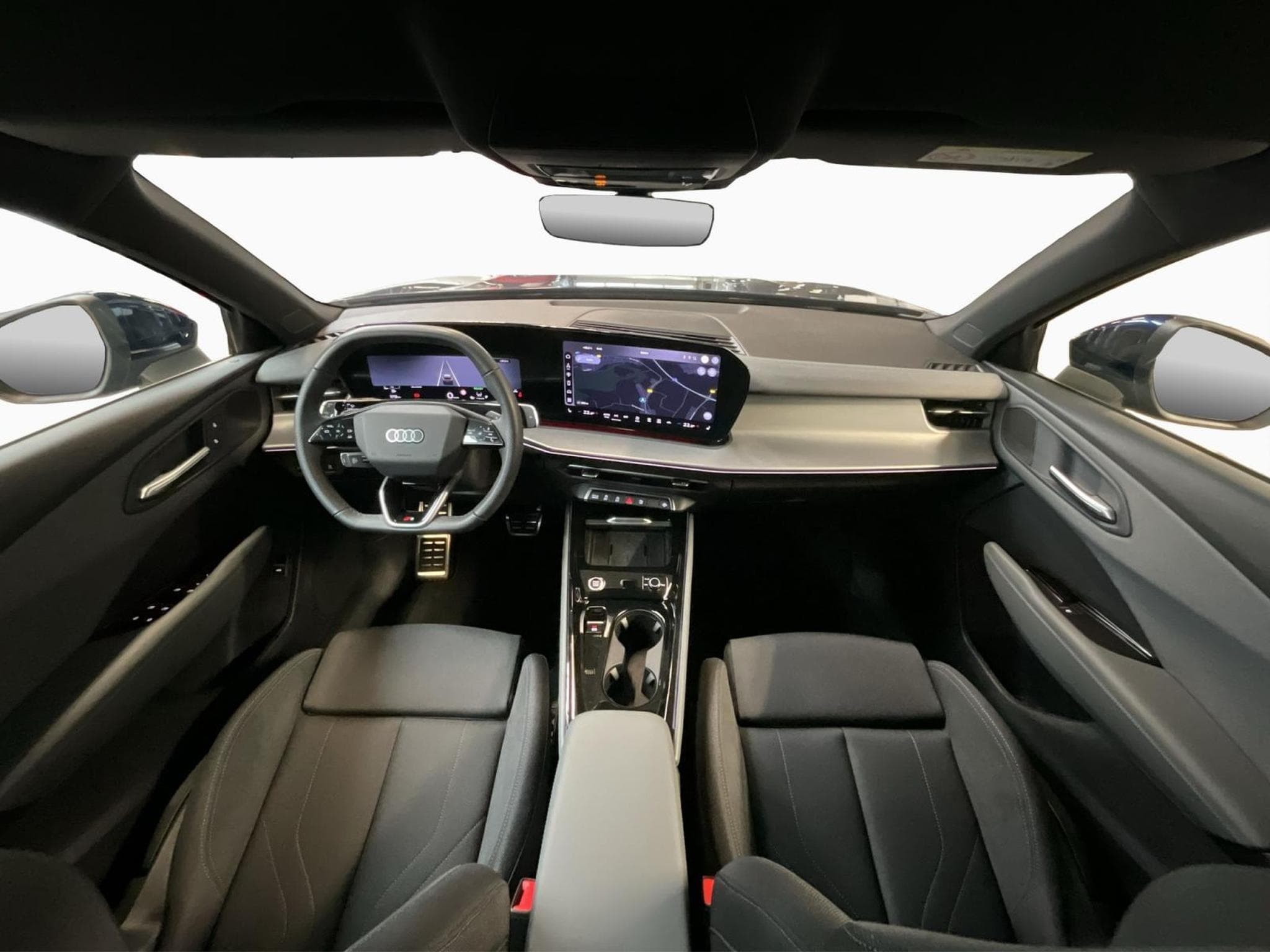 Audi Q3 S-Tronic+S-Line+Led+P.Business+AHK+LM19 (2025) - Photo 2