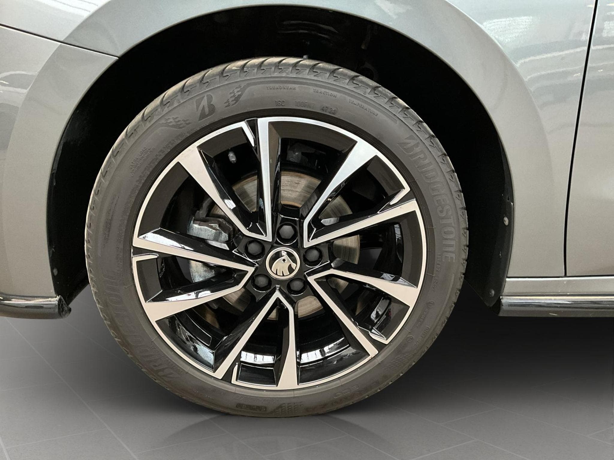Skoda Fabia Monte-Carlo+DSG+Park&Go+P.Charging+Pano+Navi (2024) - Photo 8