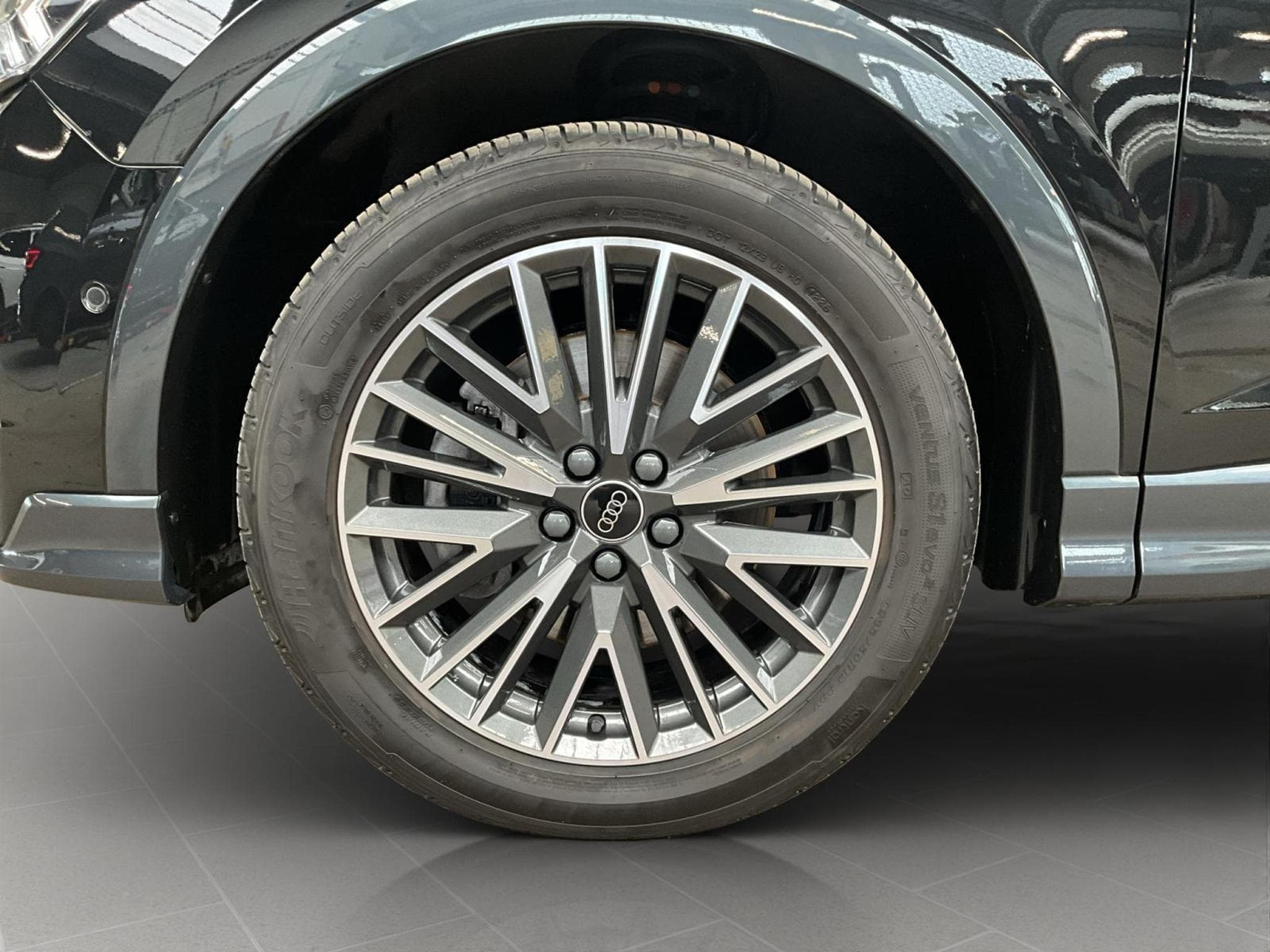 Audi Q3 SB+S-line+Quattro+S-Tronic+P.Premium+Pano+StandHeizung (2025) - Photo 8