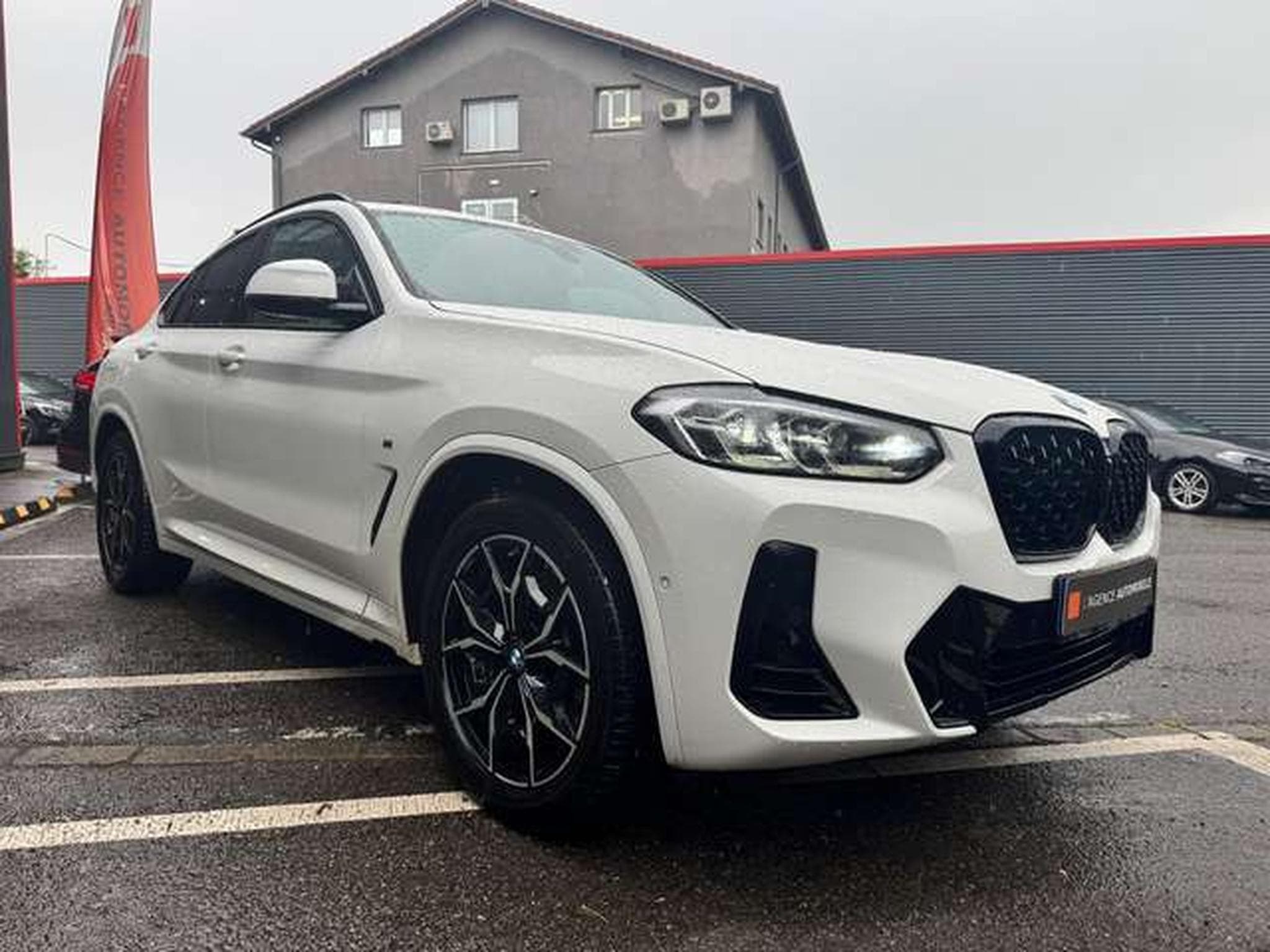 BMW X4 30XI PACK M / jusqu'à 48 mois de garantie (2022) - Photo 4