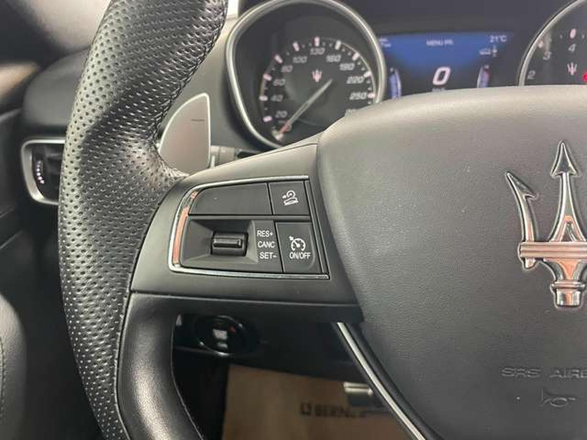 Maserati Levante SQ4 GranSport 430 ch GARANTIE JUSQU'A 36 MOIS (2019) - Photo 17