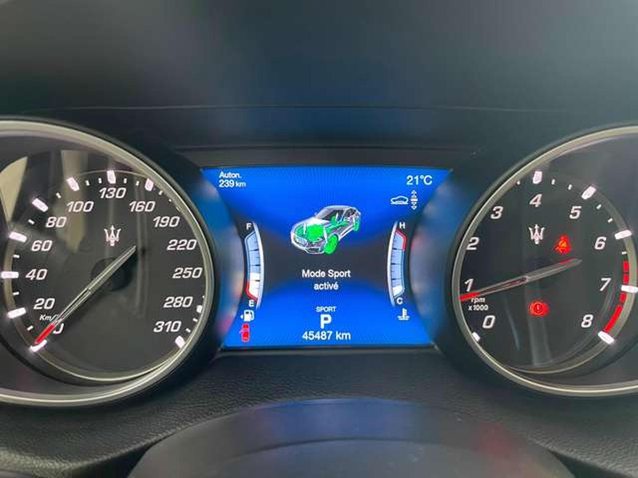 Maserati Levante SQ4 GranSport 430 ch GARANTIE JUSQU'A 36 MOIS (2019) - Photo 21