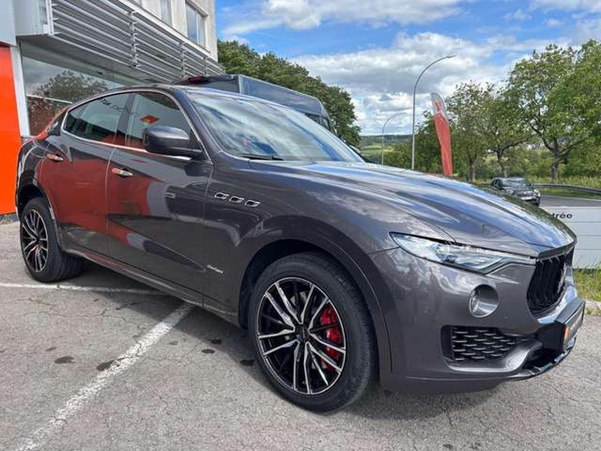 Maserati Levante SQ4 GranSport 430 ch GARANTIE JUSQU'A 36 MOIS (2019) - Photo 4
