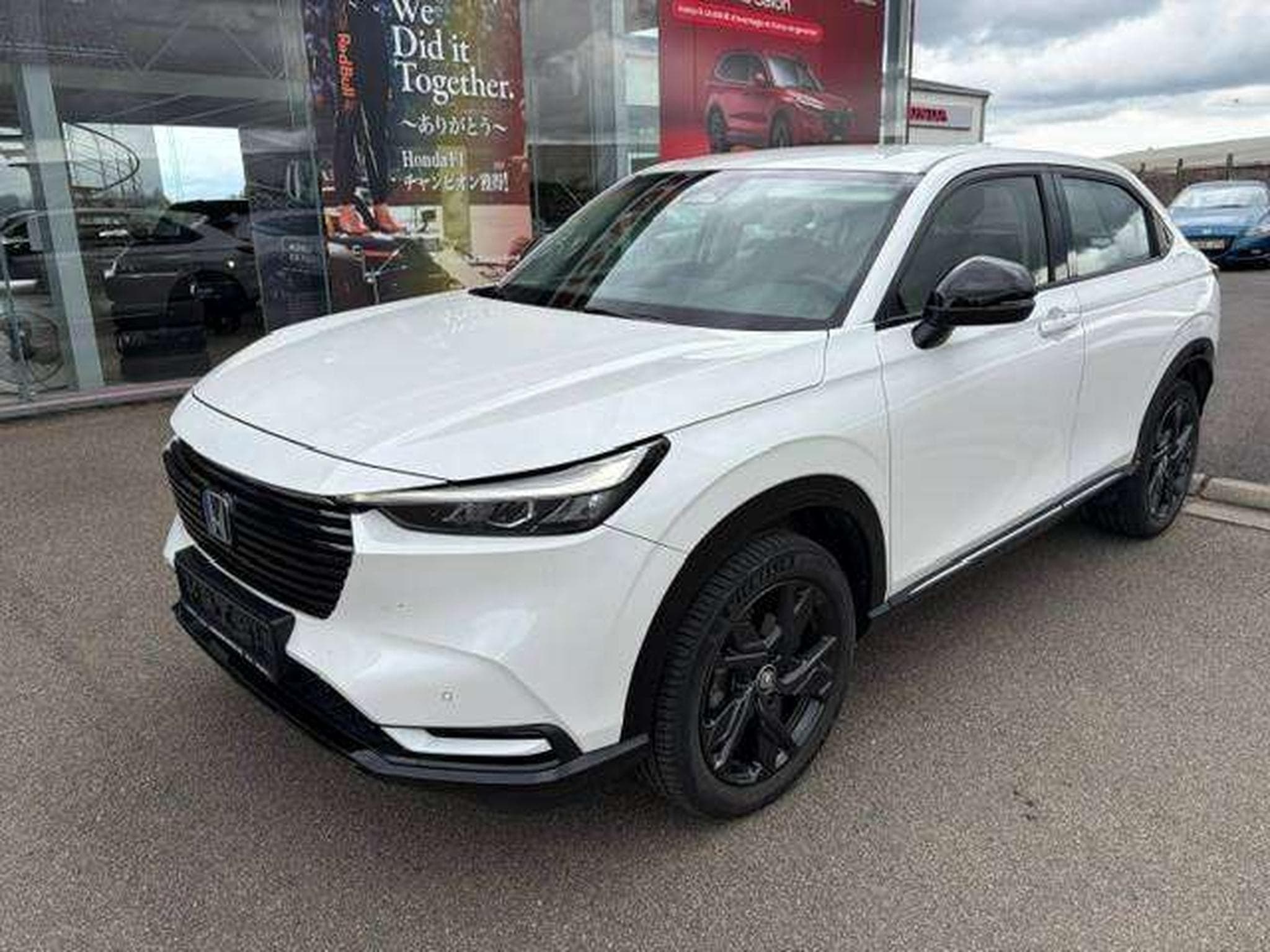 Honda HR-V 1.5 CVT ADVANCE OBSCURA BLACK PACK (2022) - Photo 2