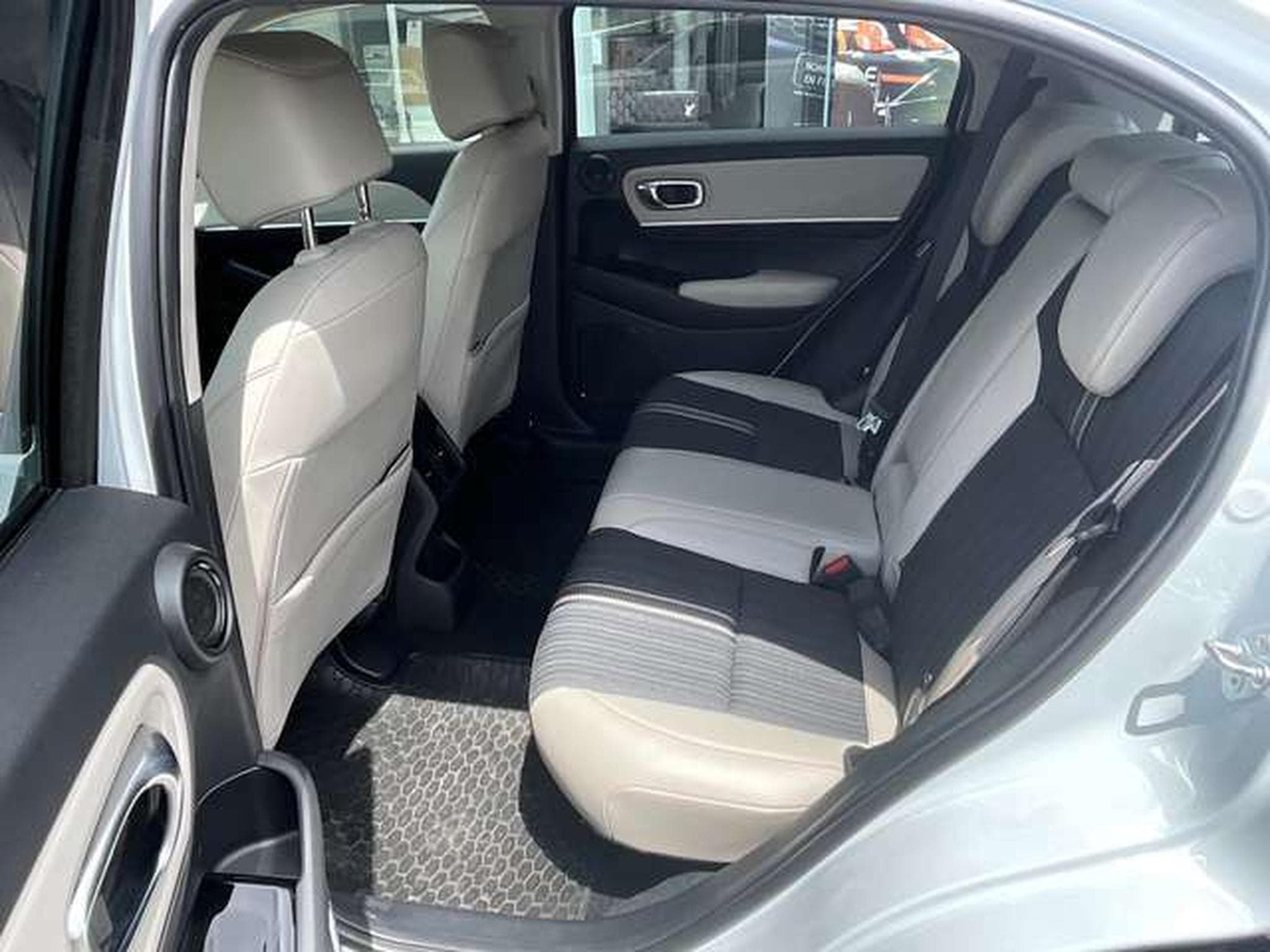 Honda HR-V 1.5 CVT advanced style hybrid (2023) - Photo 11