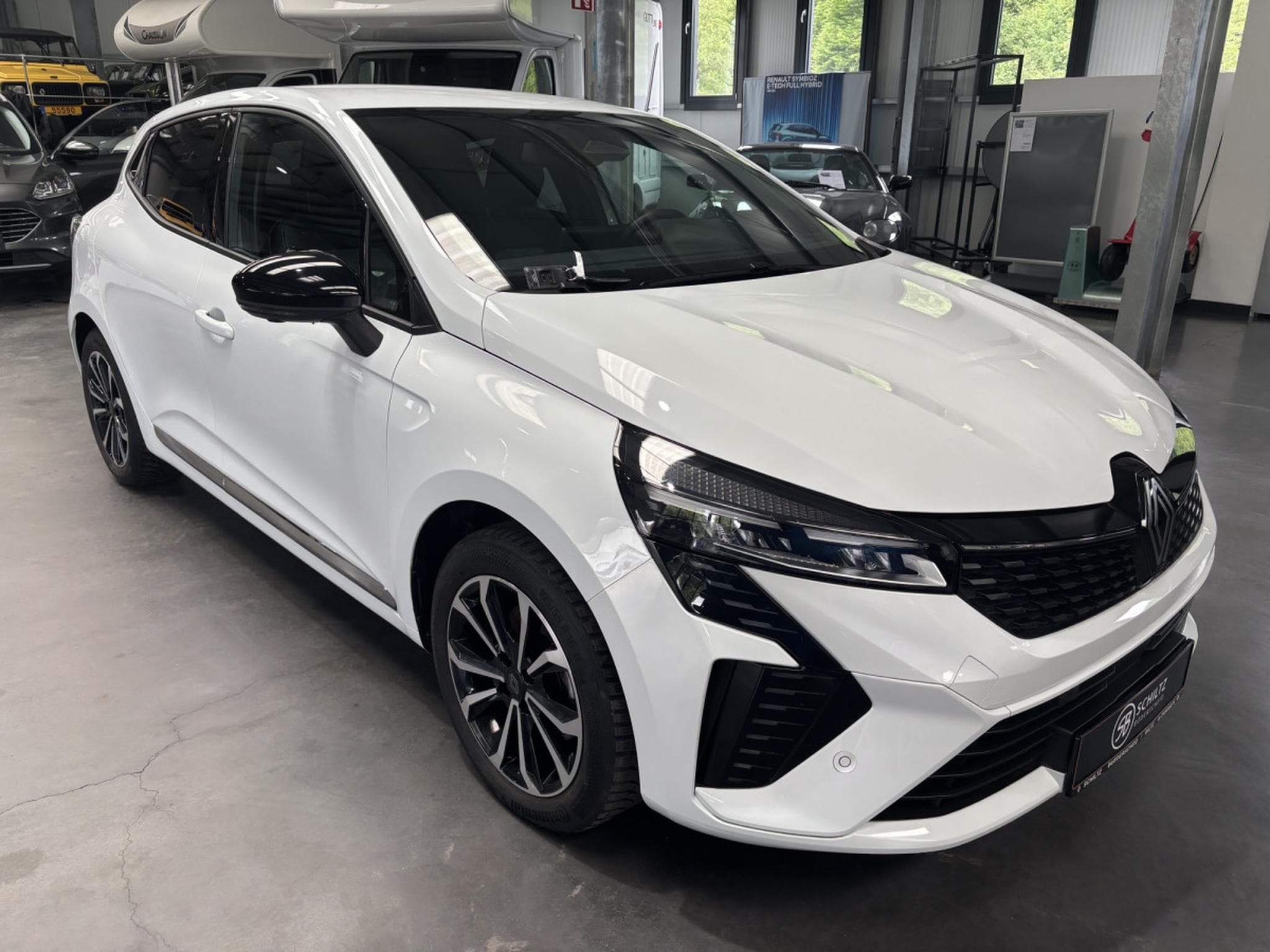 Renault Clio 1.6 Techno E-Tech Hybrid (2024) - Photo 1