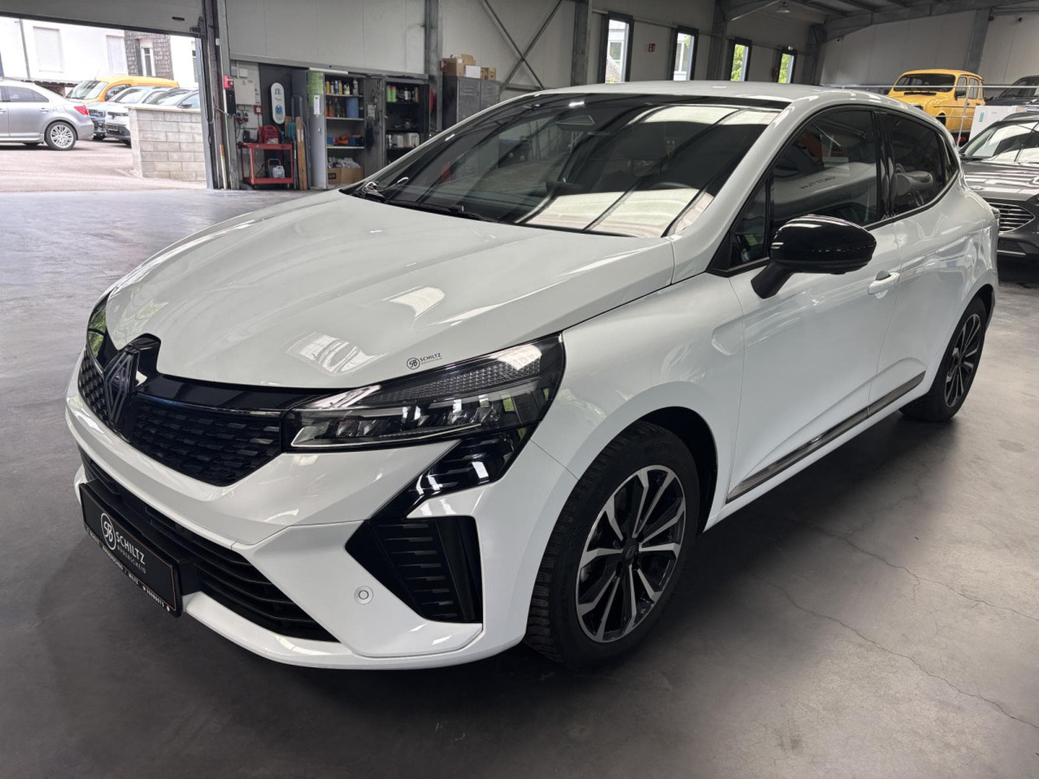 Renault Clio 1.6 Techno E-Tech Hybrid (2024) - Photo 6