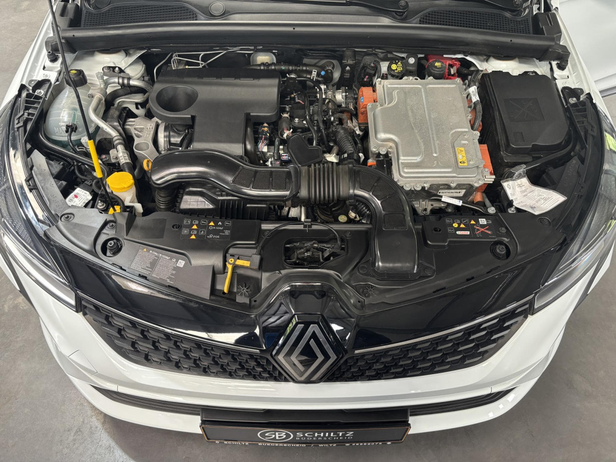 Renault Clio 1.6 Techno E-Tech Hybrid (2024) - Photo 9