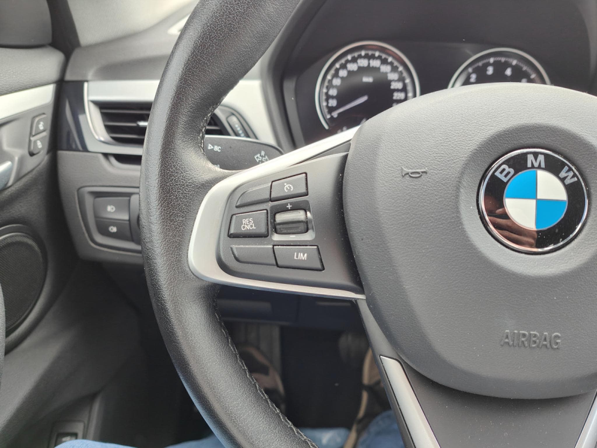 BMW X1 X1 XDRIVE25e CARPLAY GPS CUIR LED SIEGES CHAUFF (2021) - Photo 24