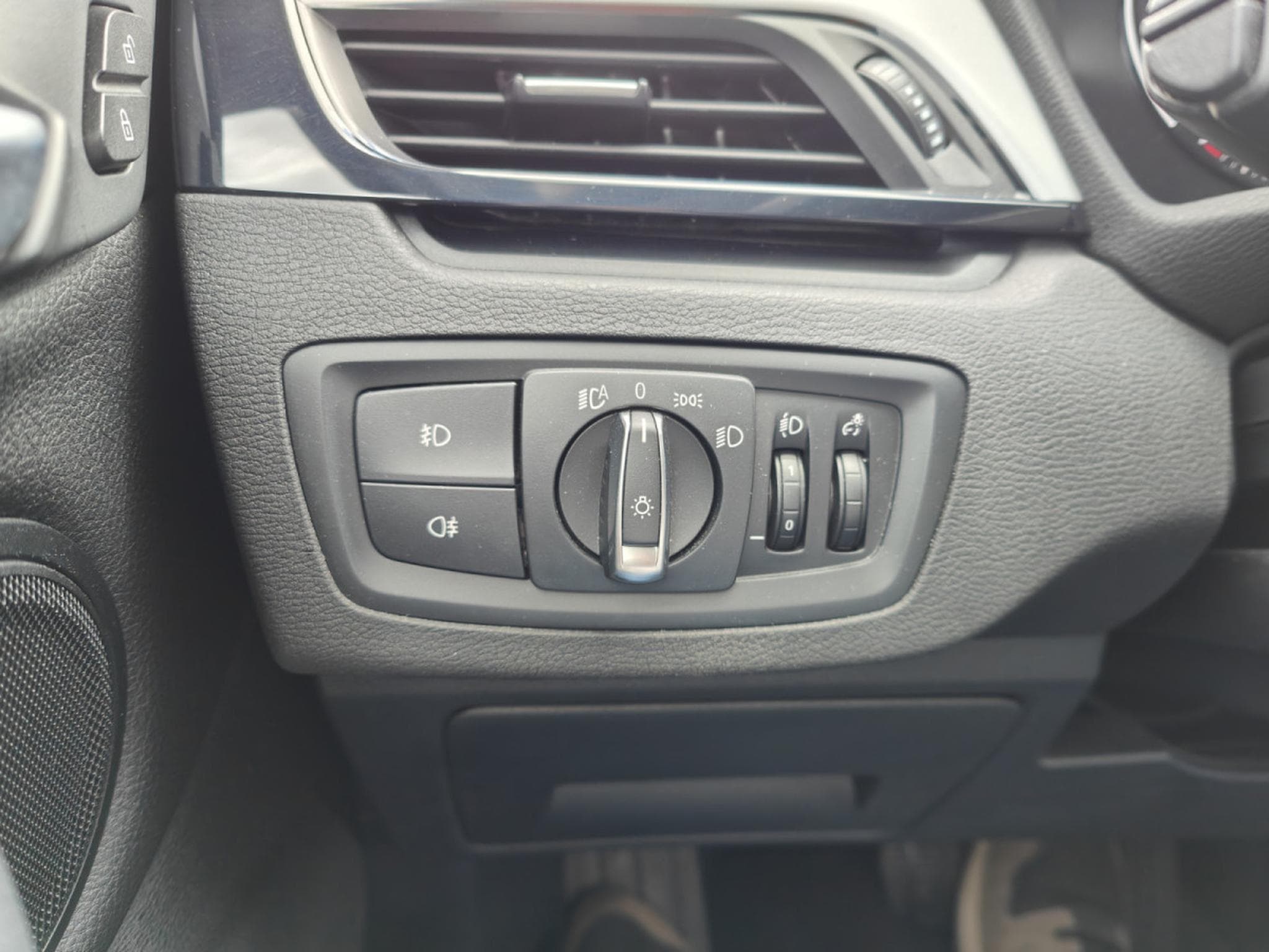 BMW X1 X1 XDRIVE25e CARPLAY GPS CUIR LED SIEGES CHAUFF (2021) - Photo 25