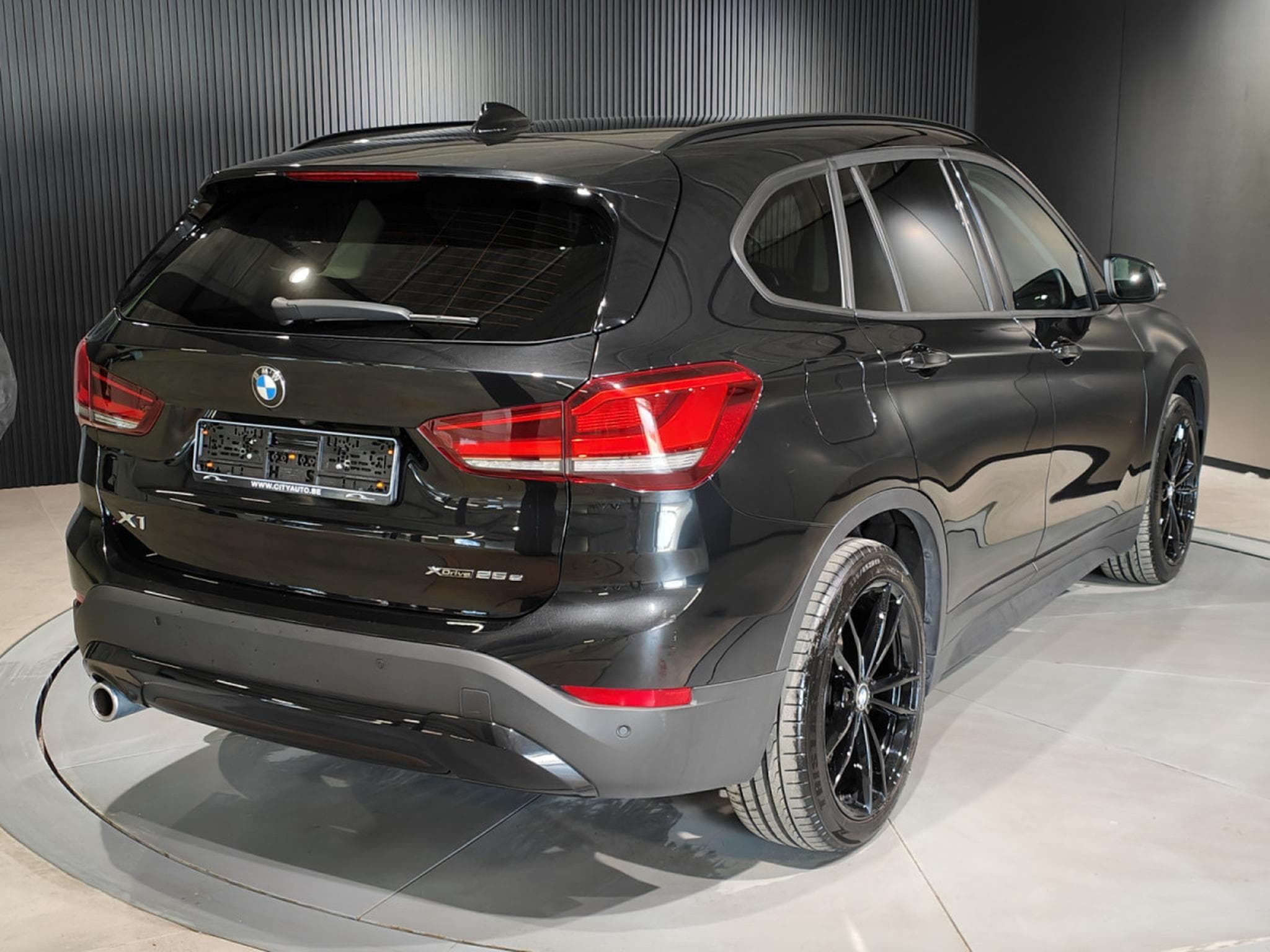 BMW X1 X1 XDRIVE25e CARPLAY GPS CUIR LED SIEGES CHAUFF (2021) - Photo 3